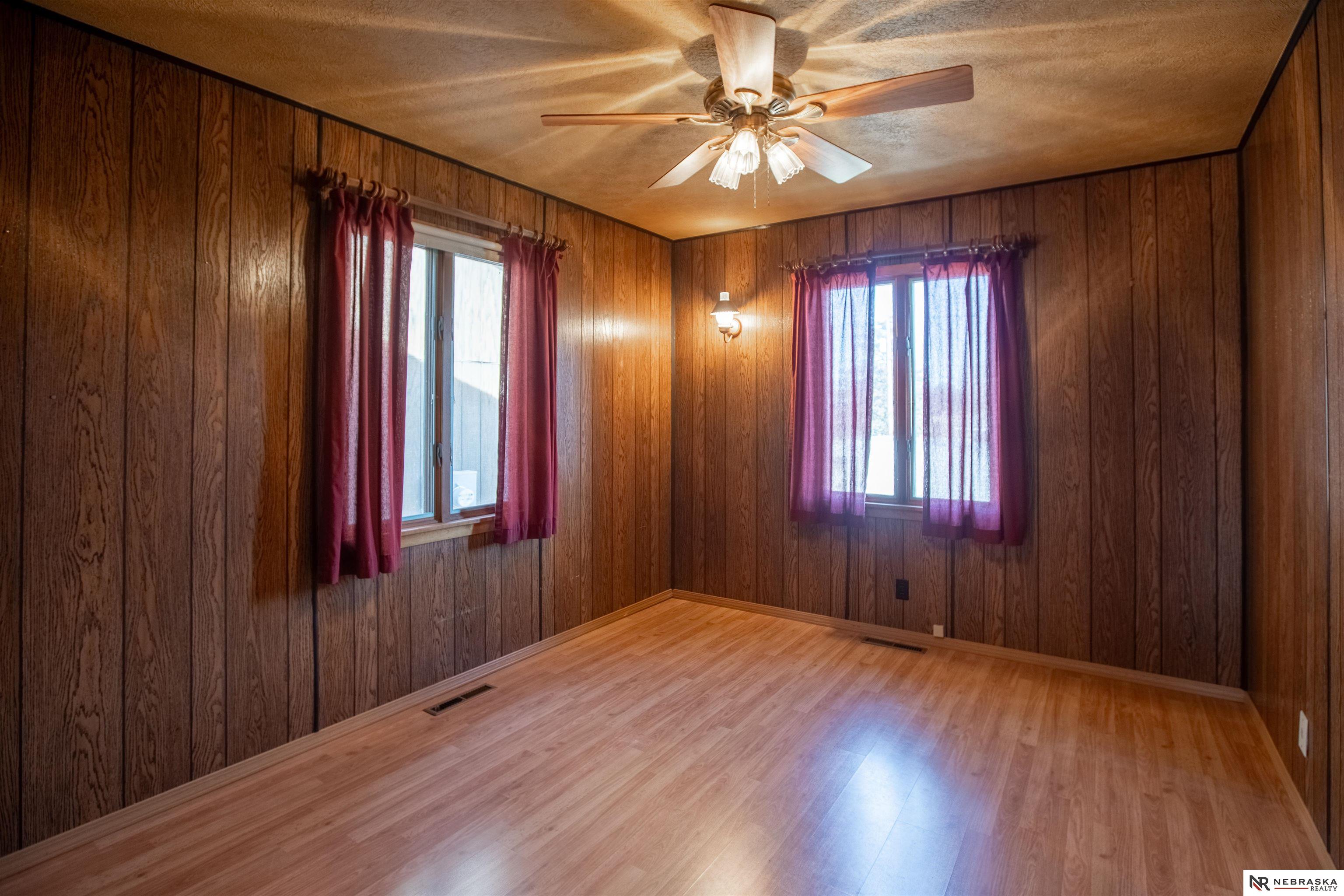 33 Lakewood Drive, Columbus, NE, 68601