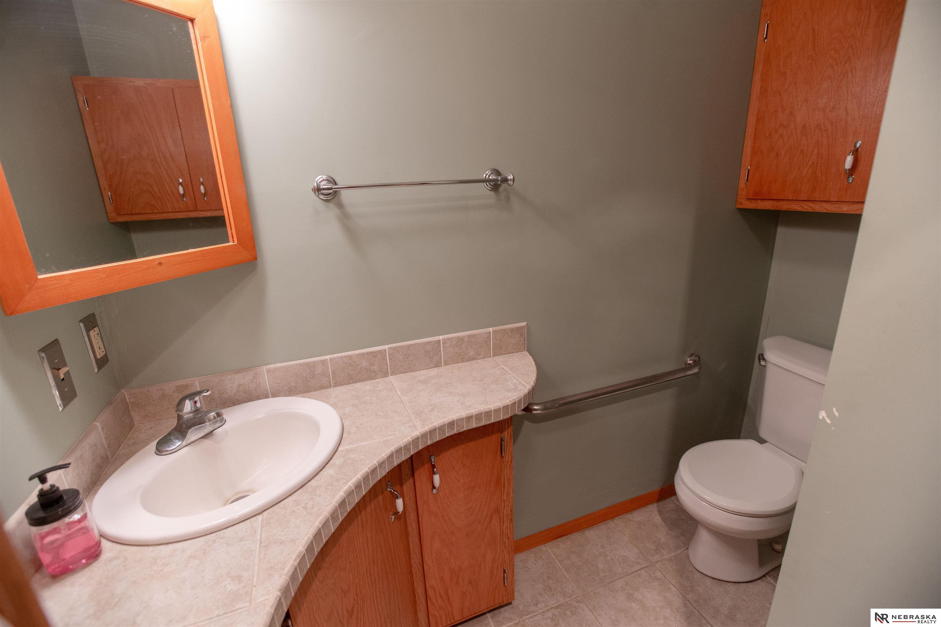 33 Lakewood Drive, Columbus, NE, 68601