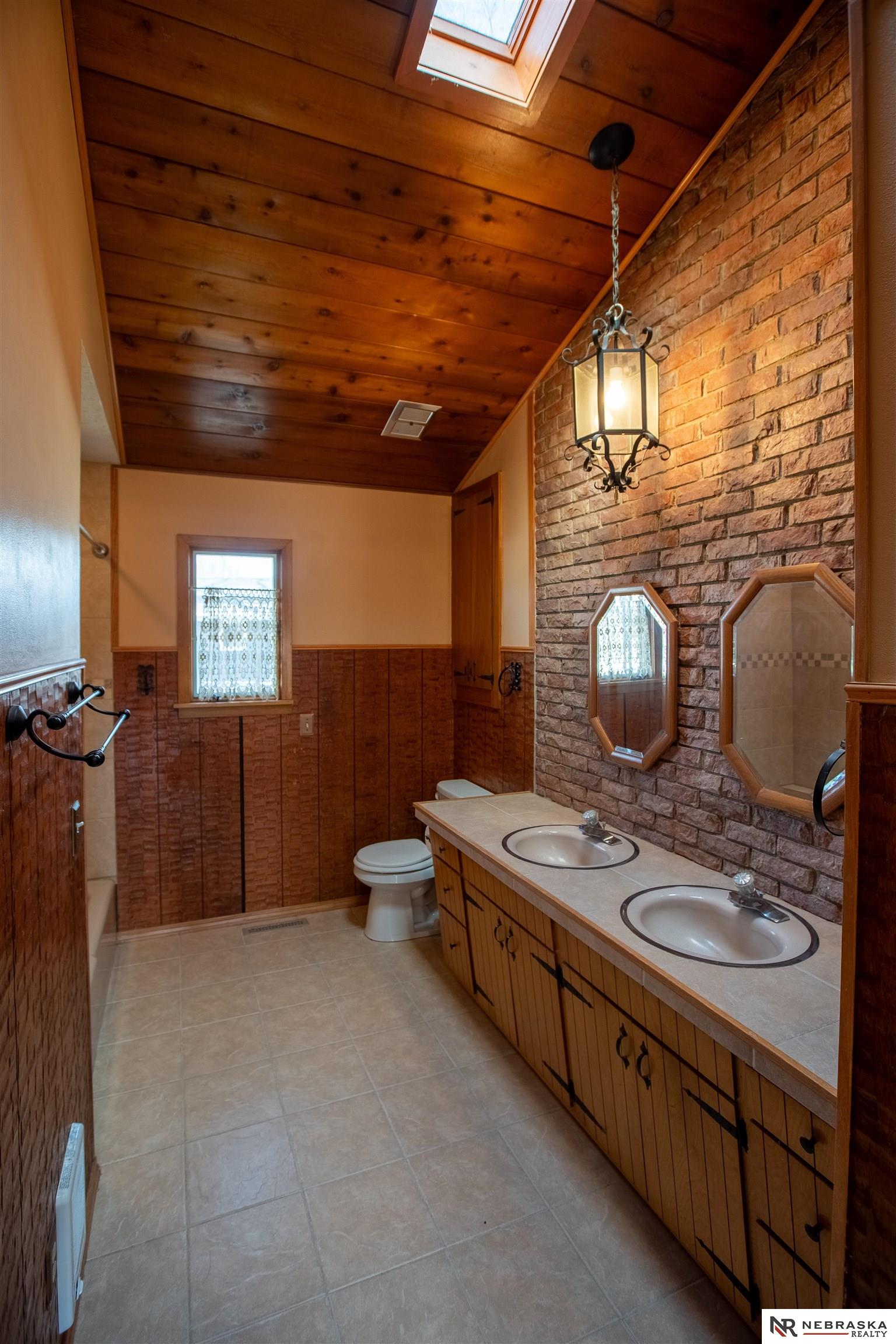 33 Lakewood Drive, Columbus, NE, 68601