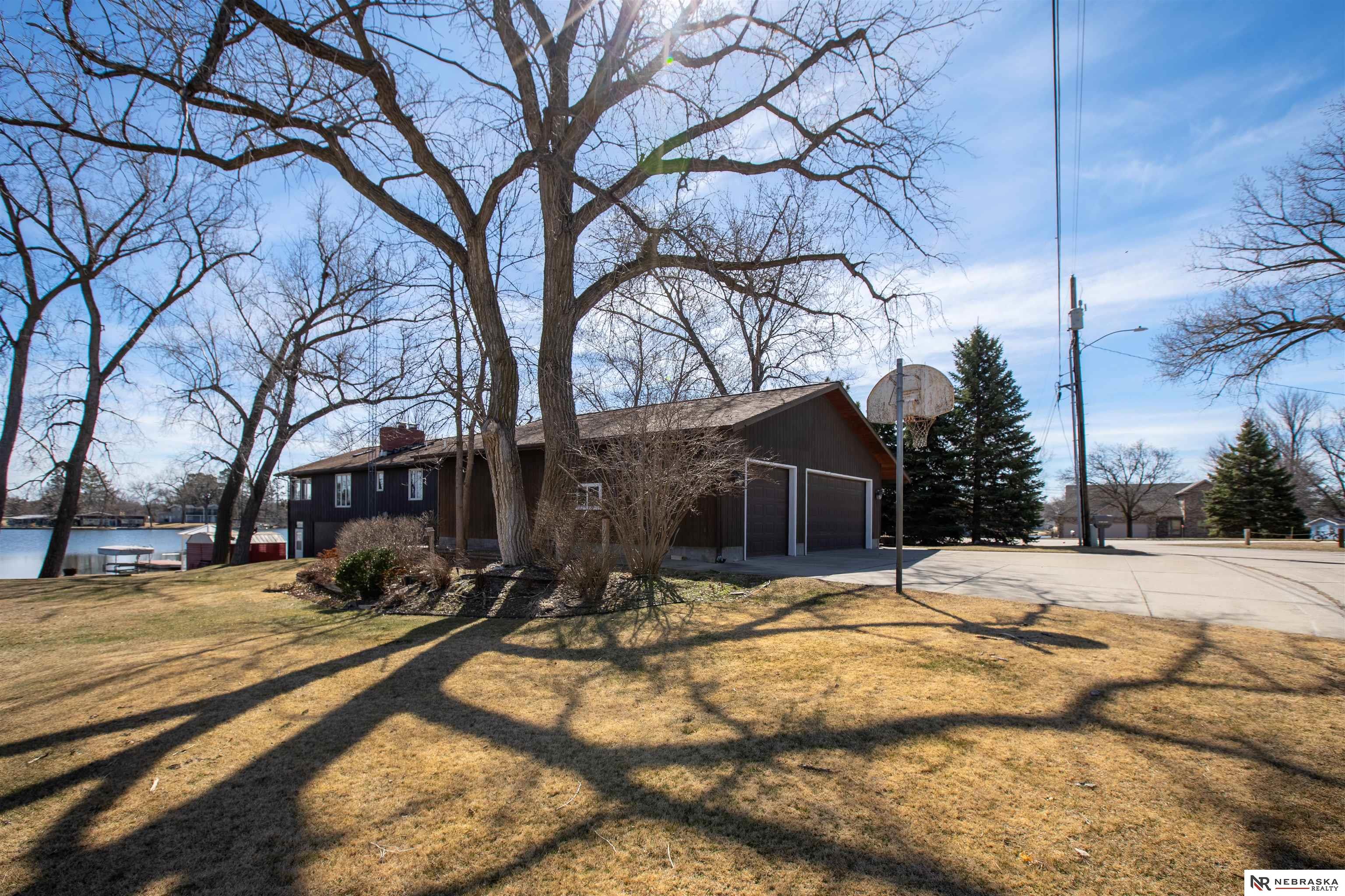 33 Lakewood Drive, Columbus, NE, 68601