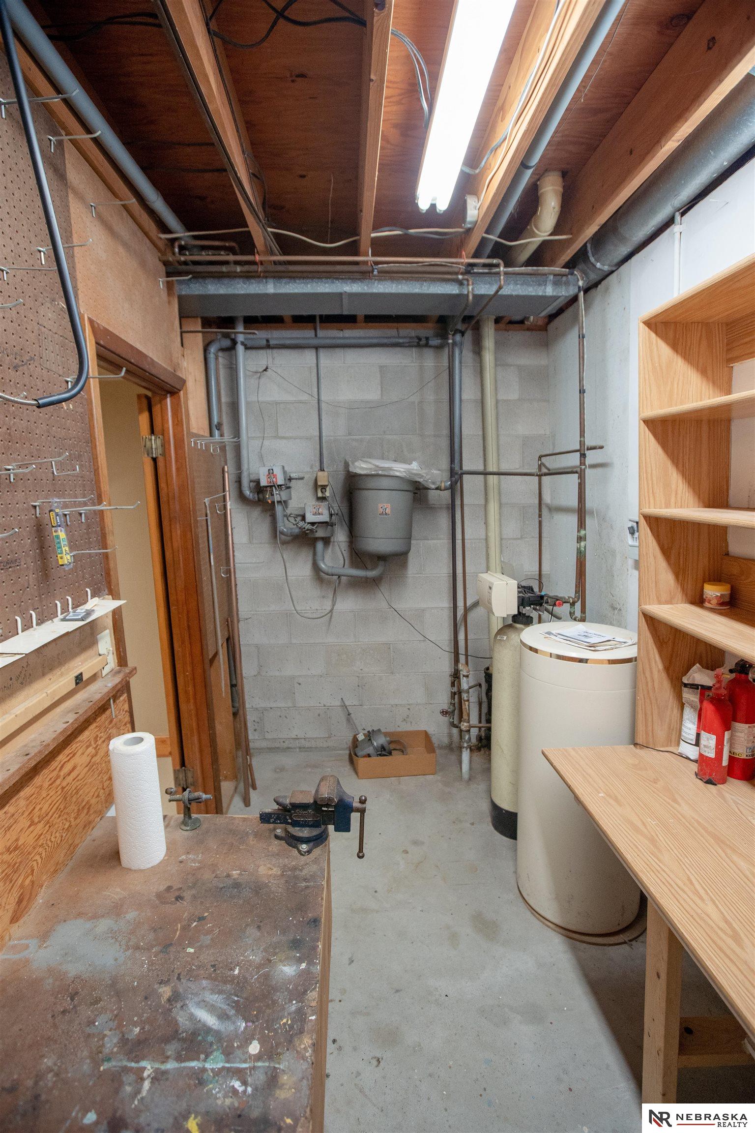 33 Lakewood Drive, Columbus, NE, 68601