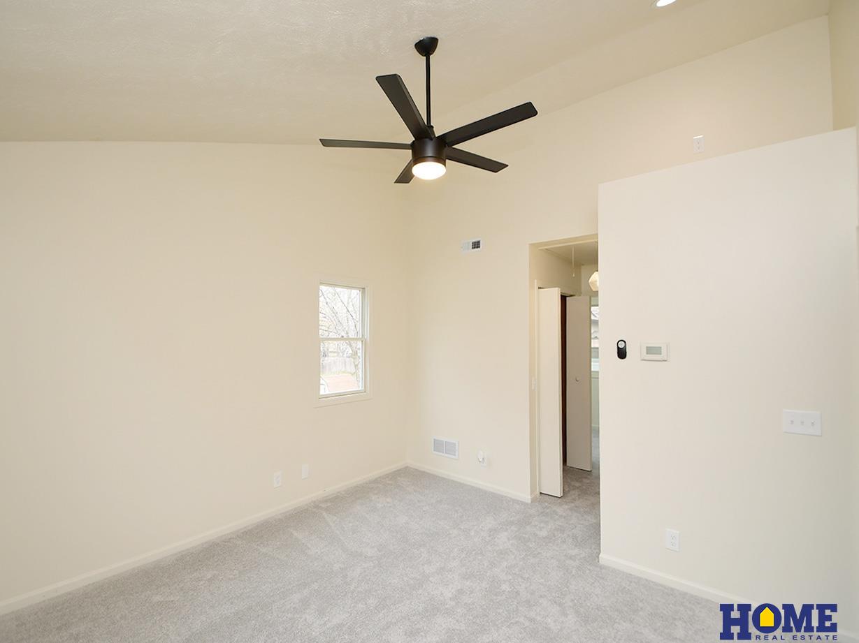 5200 Tipperary Trail, Lincoln, NE, 68512