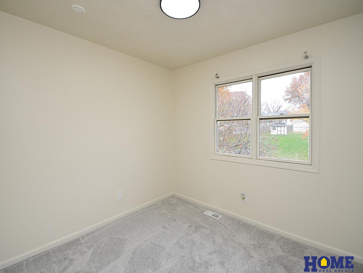 5200 Tipperary Trail, Lincoln, NE, 68512