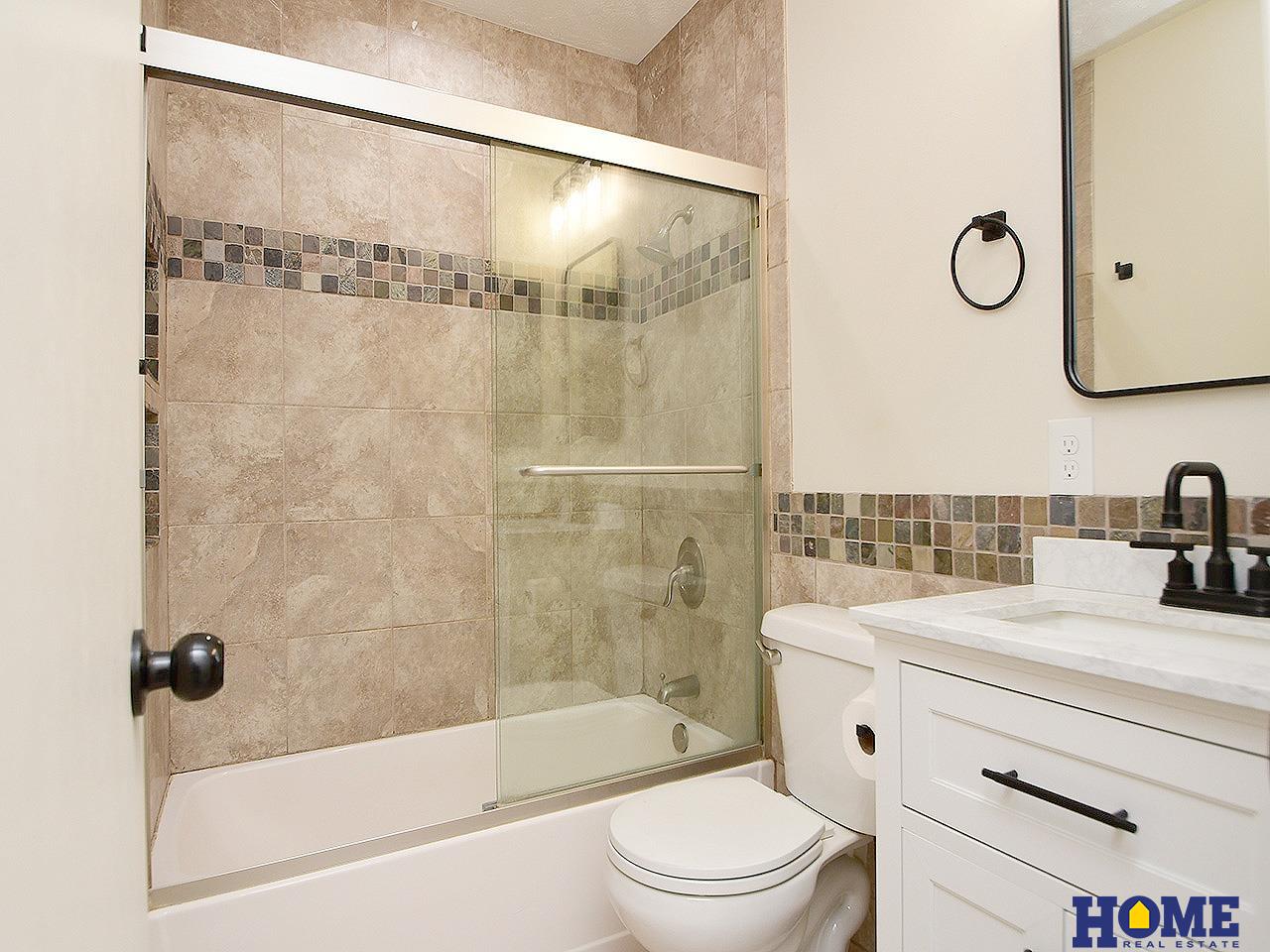 5200 Tipperary Trail, Lincoln, NE, 68512