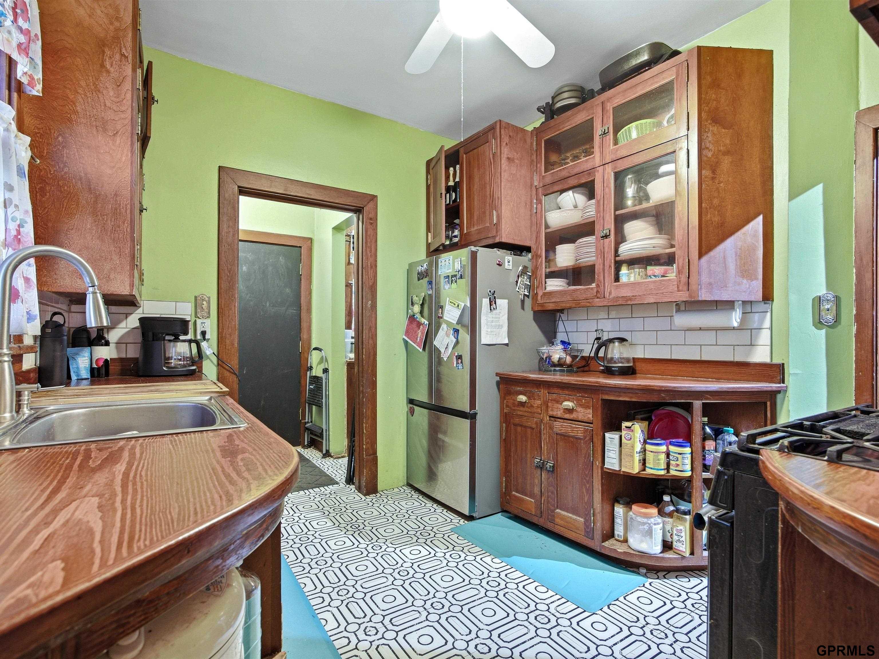 2334 31 Street, Omaha, NE, 68105