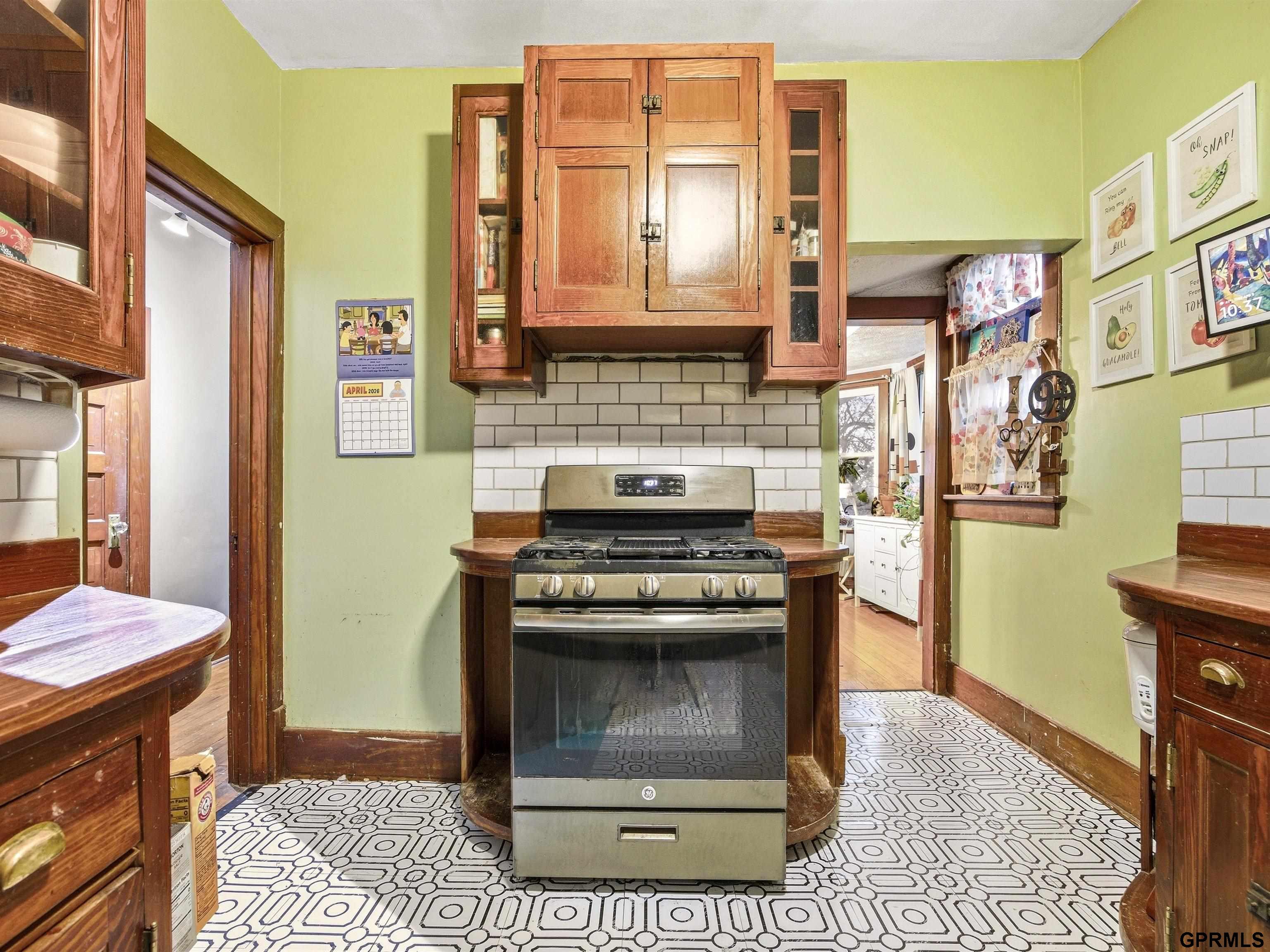 2334 31 Street, Omaha, NE, 68105