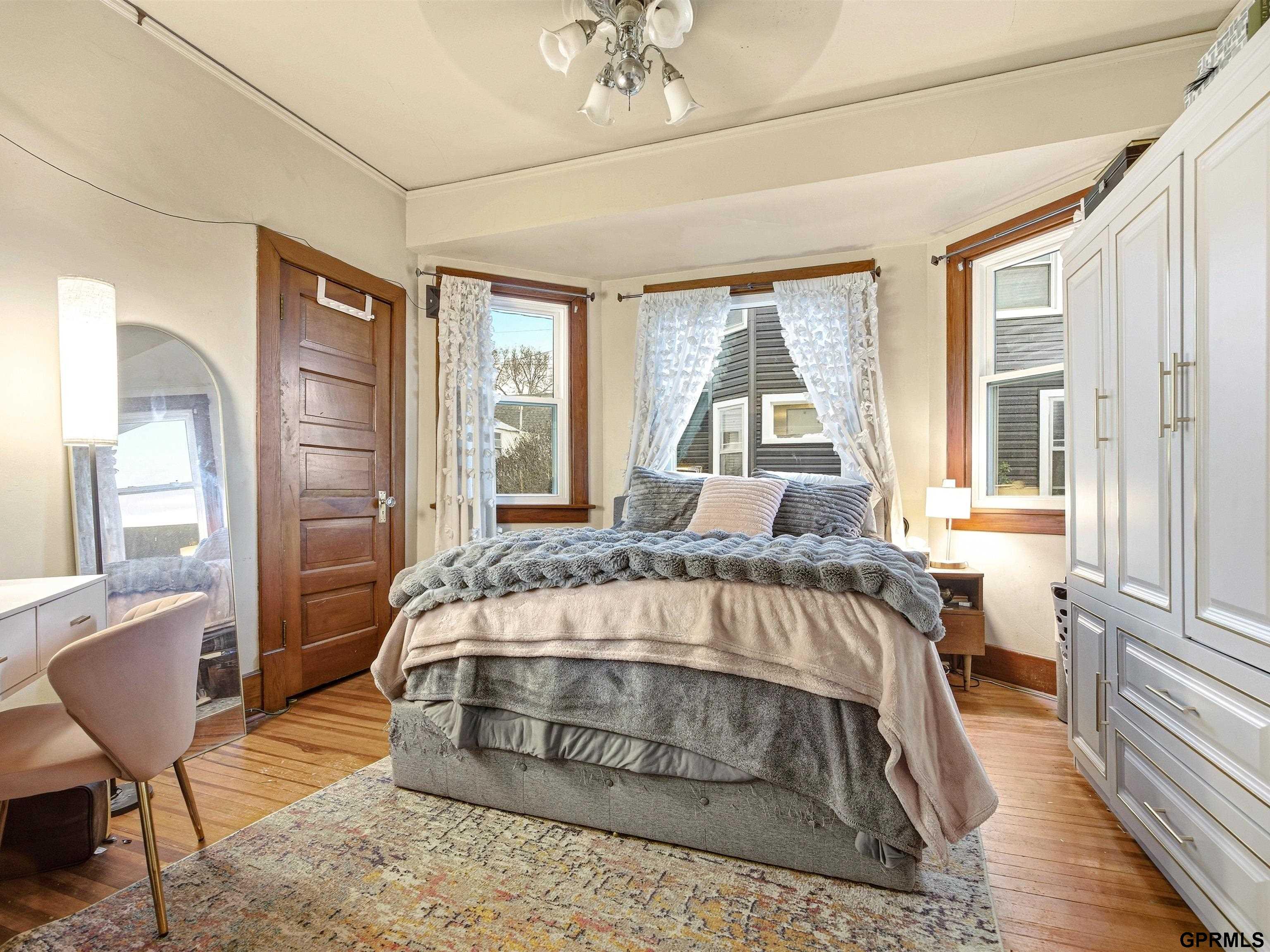 2334 31 Street, Omaha, NE, 68105