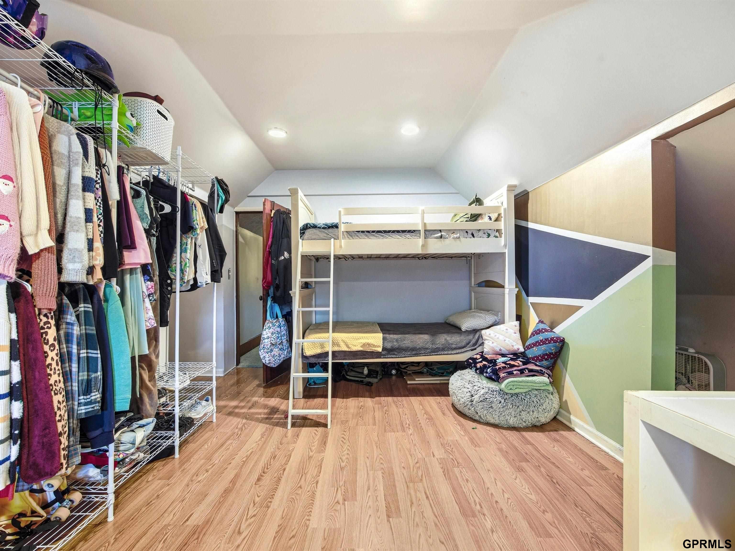 2334 31 Street, Omaha, NE, 68105