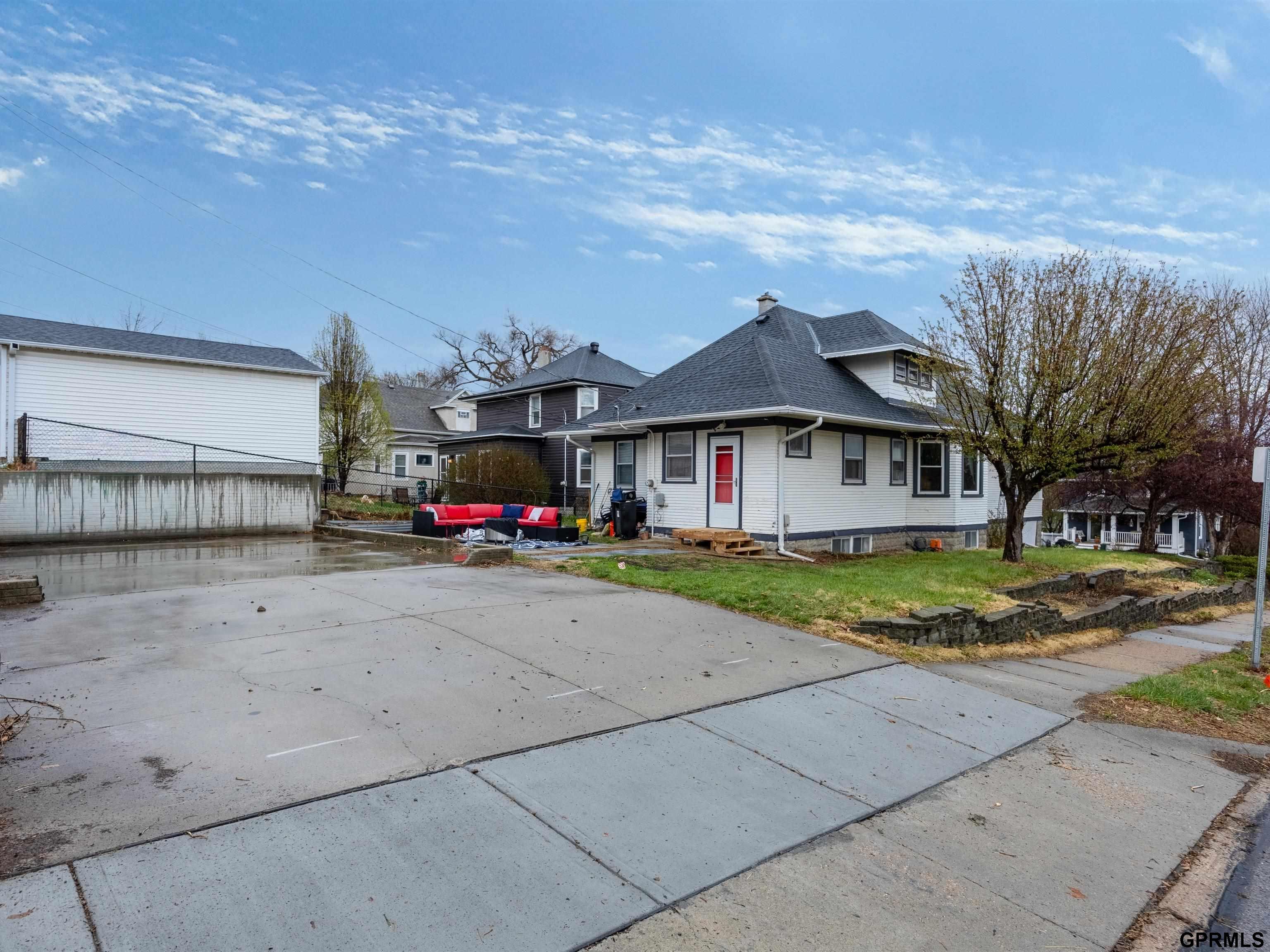 2334 31 Street, Omaha, NE, 68105