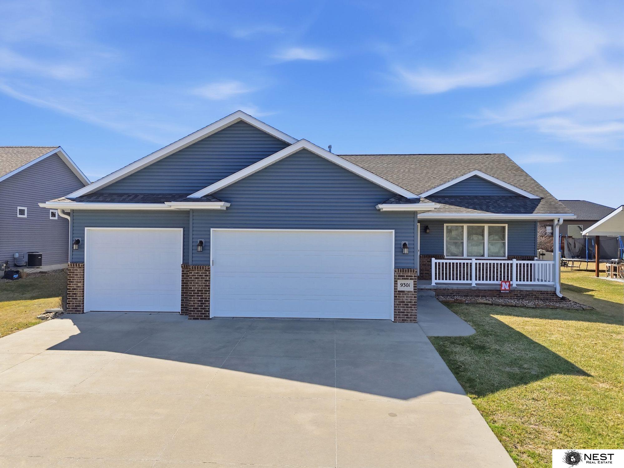 9040 Berg Drive, Lincoln, NE, 68505