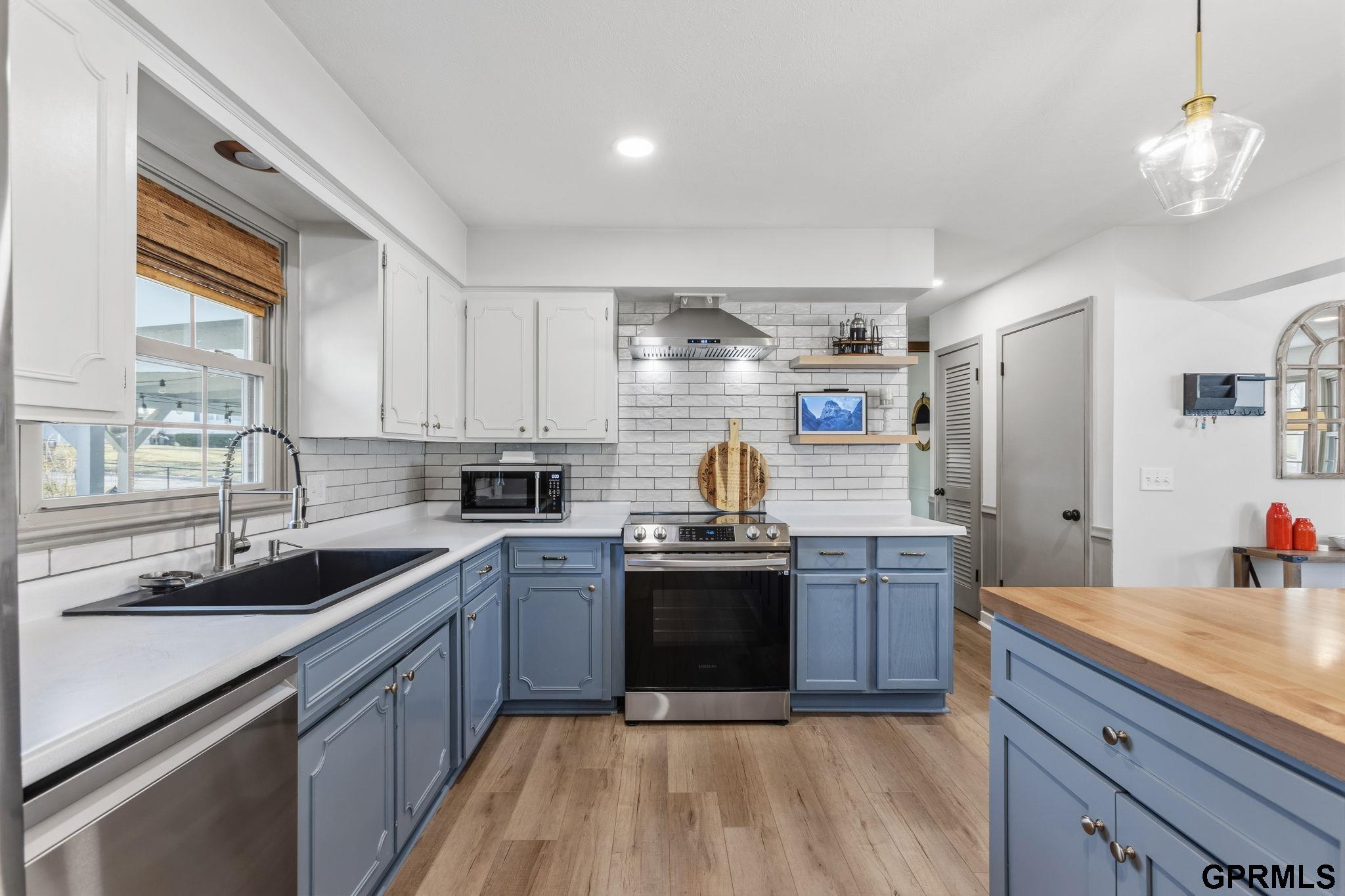 12402 Shamrock Road, Omaha, NE, 68154