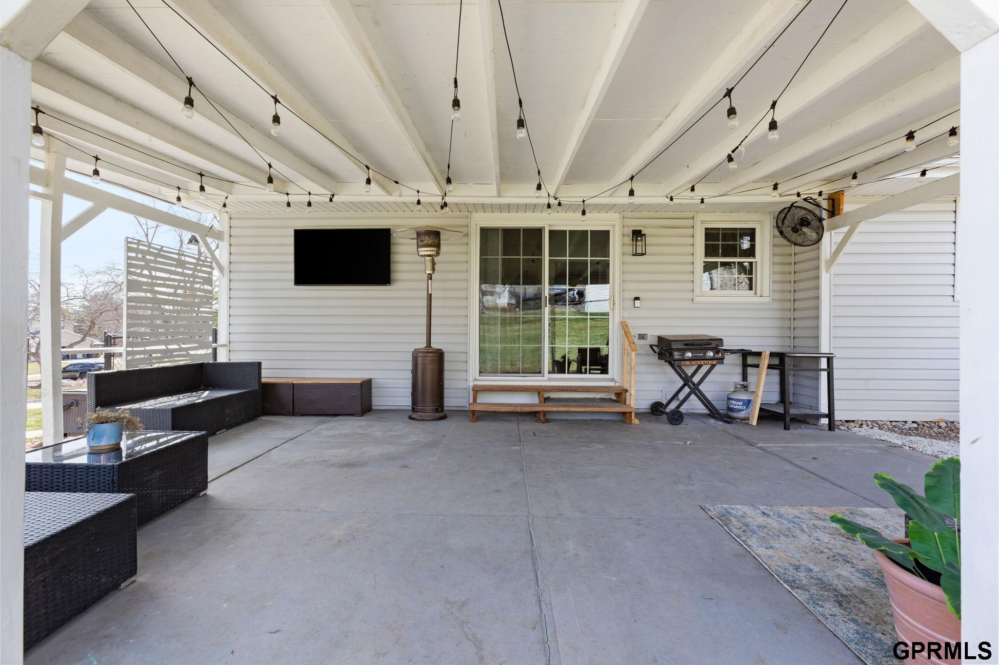 12402 Shamrock Road, Omaha, NE, 68154