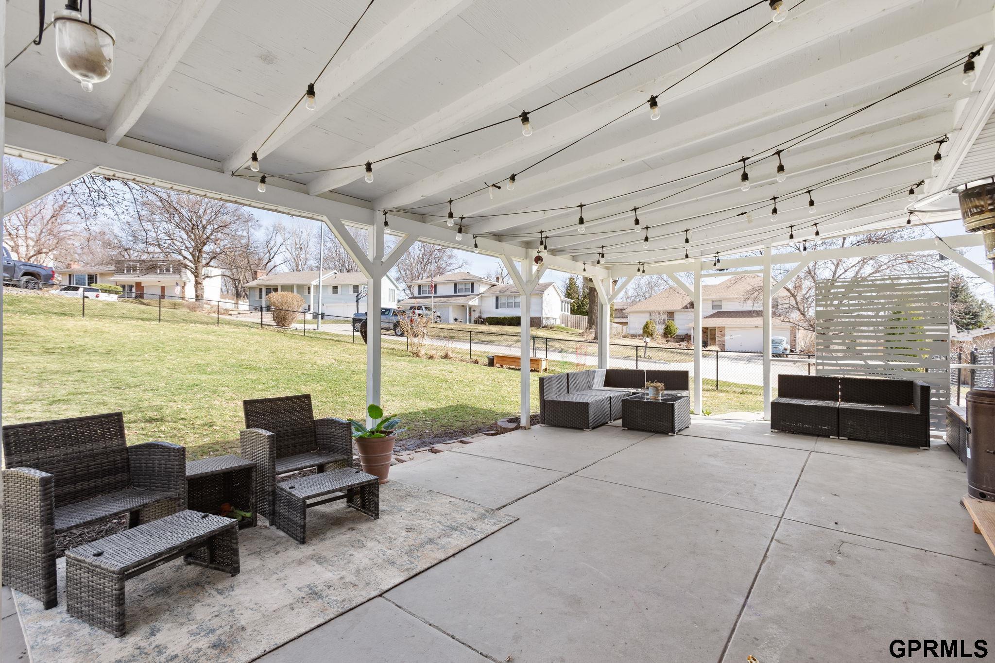 12402 Shamrock Road, Omaha, NE, 68154