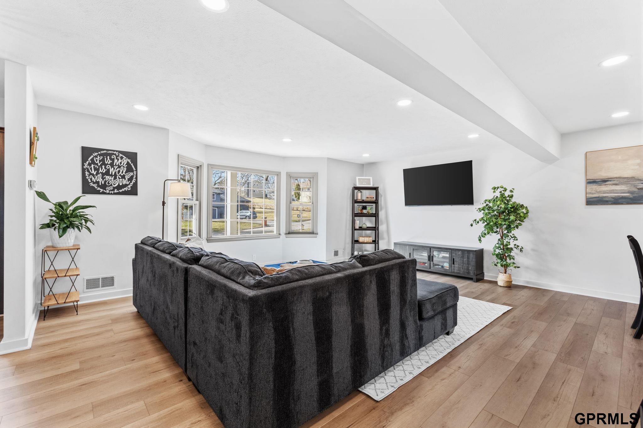 12402 Shamrock Road, Omaha, NE, 68154