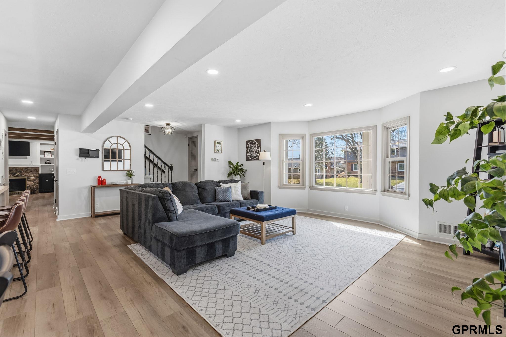 12402 Shamrock Road, Omaha, NE, 68154