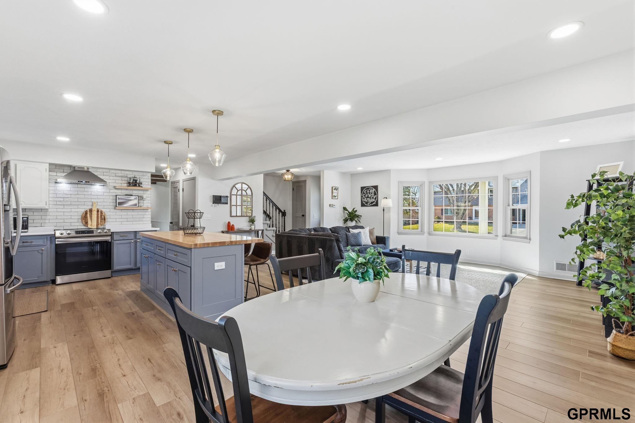 12402 Shamrock Road, Omaha, NE, 68154