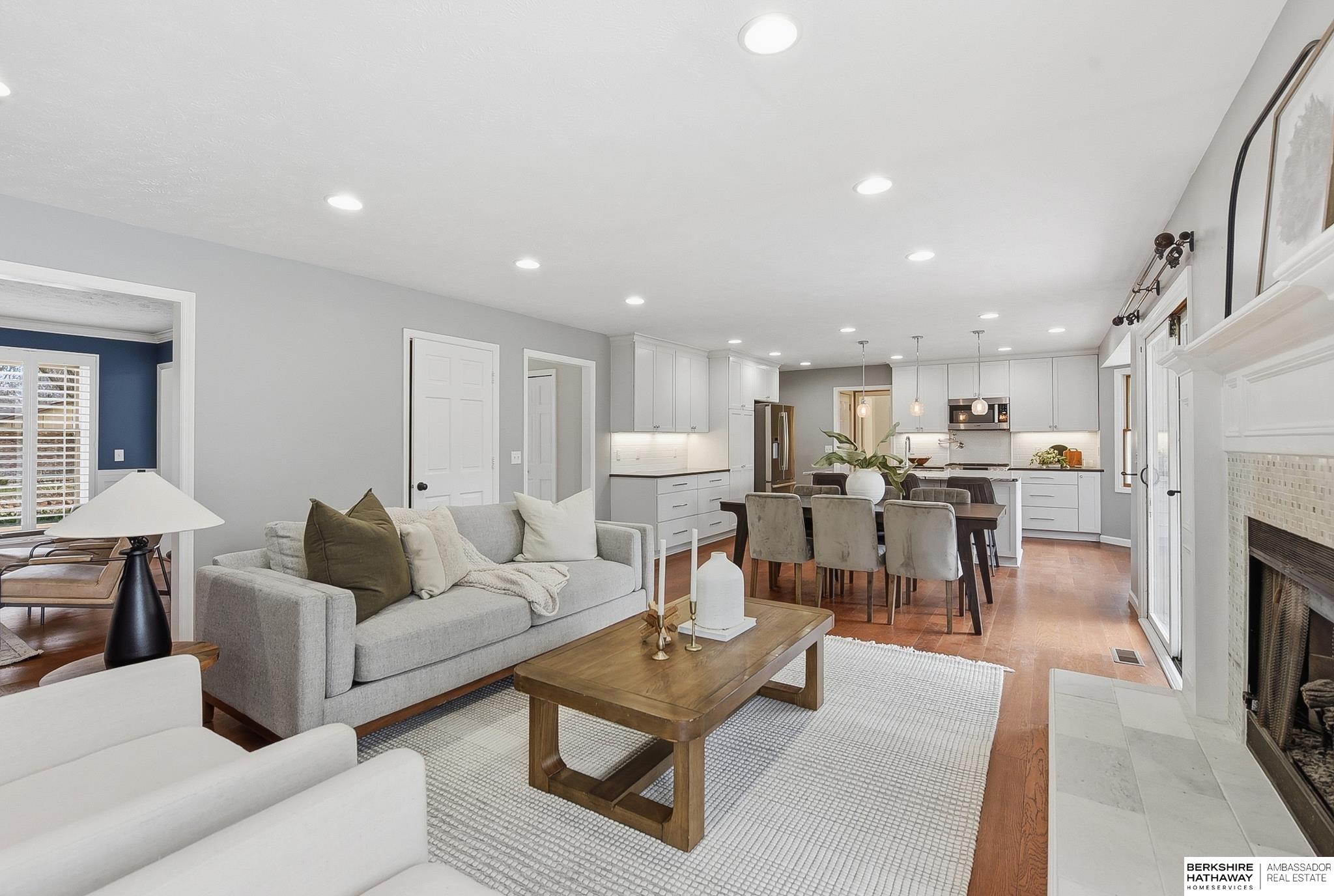 21201 Brentwood Road, Elkhorn, NE, 68022