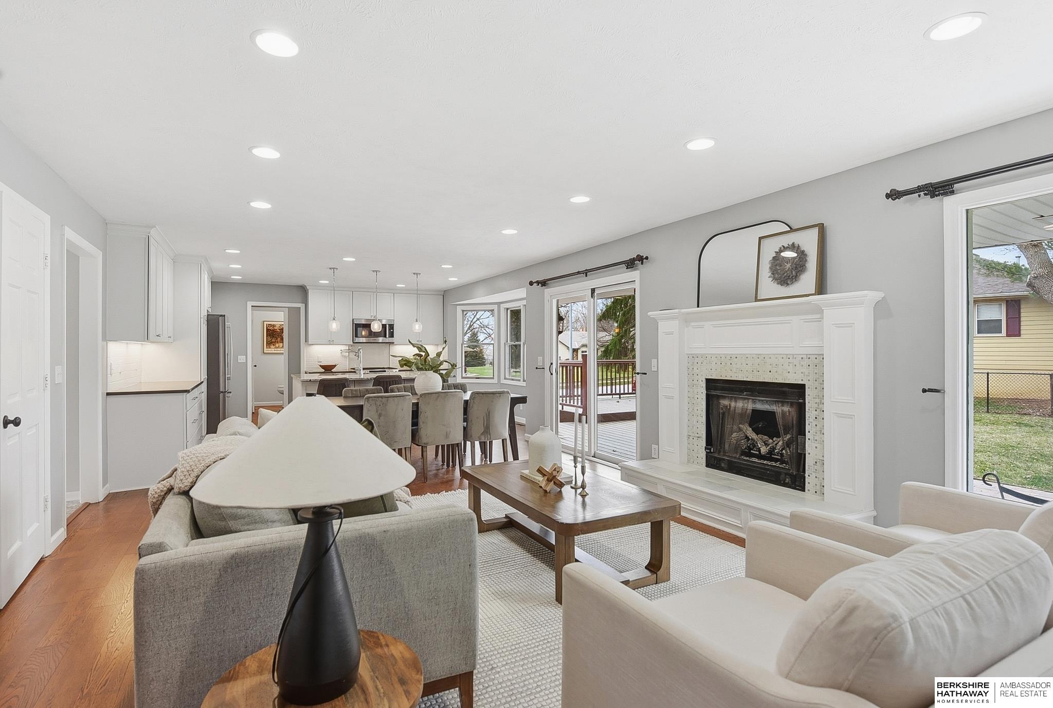 21201 Brentwood Road, Elkhorn, NE, 68022