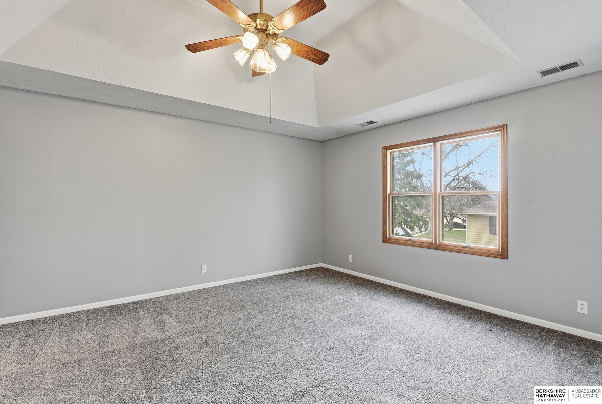 21201 Brentwood Road, Elkhorn, NE, 68022