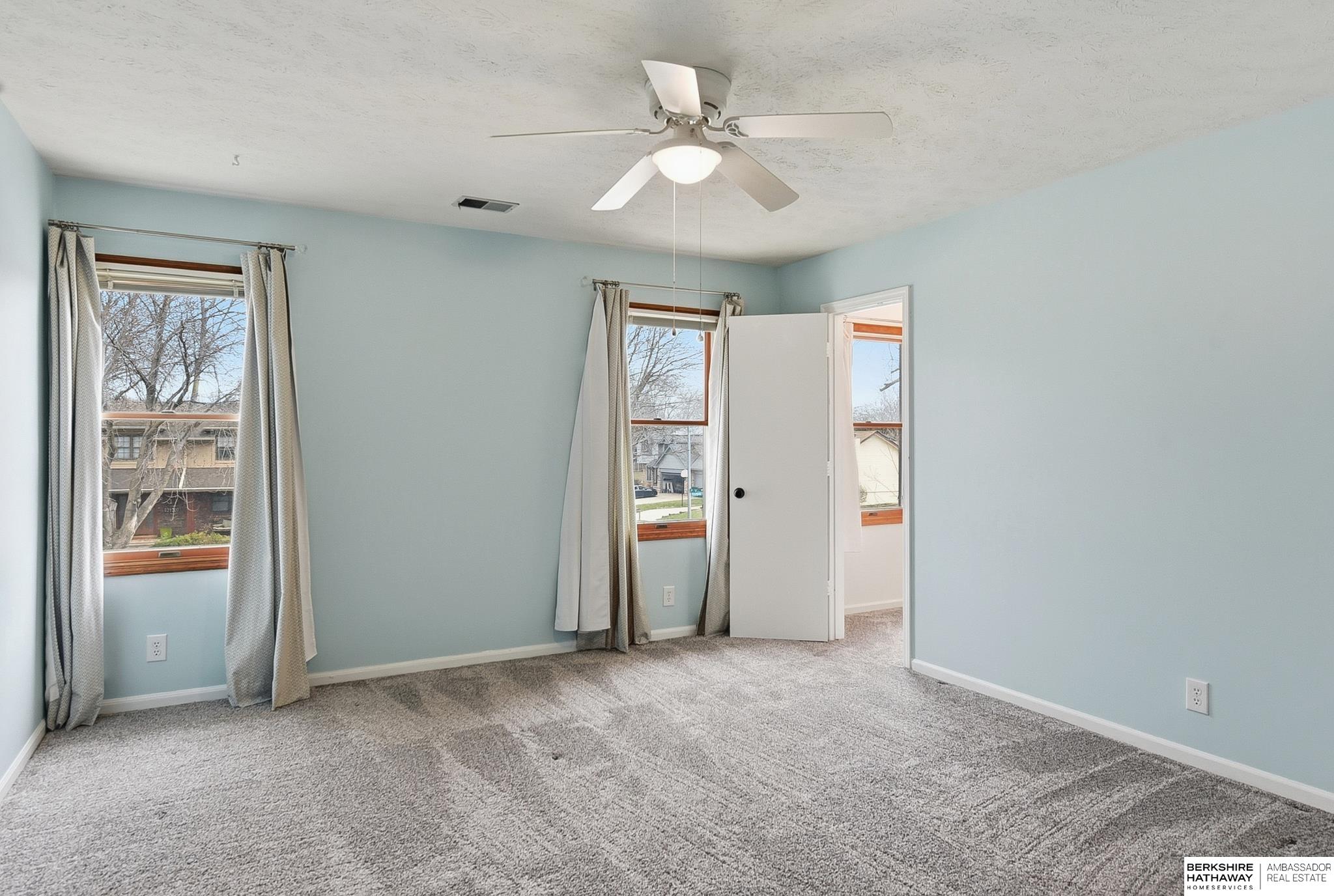 21201 Brentwood Road, Elkhorn, NE, 68022