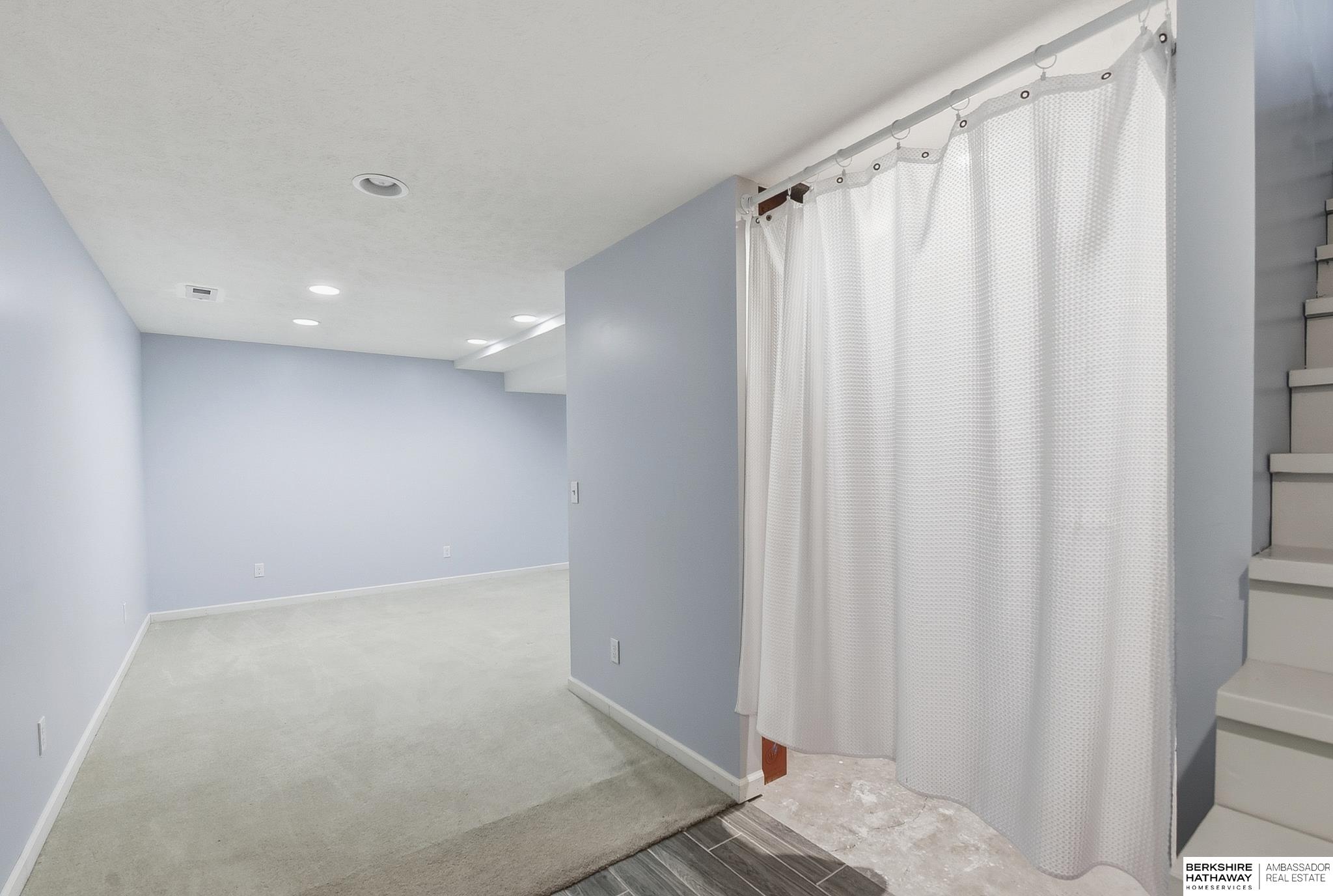 21201 Brentwood Road, Elkhorn, NE, 68022