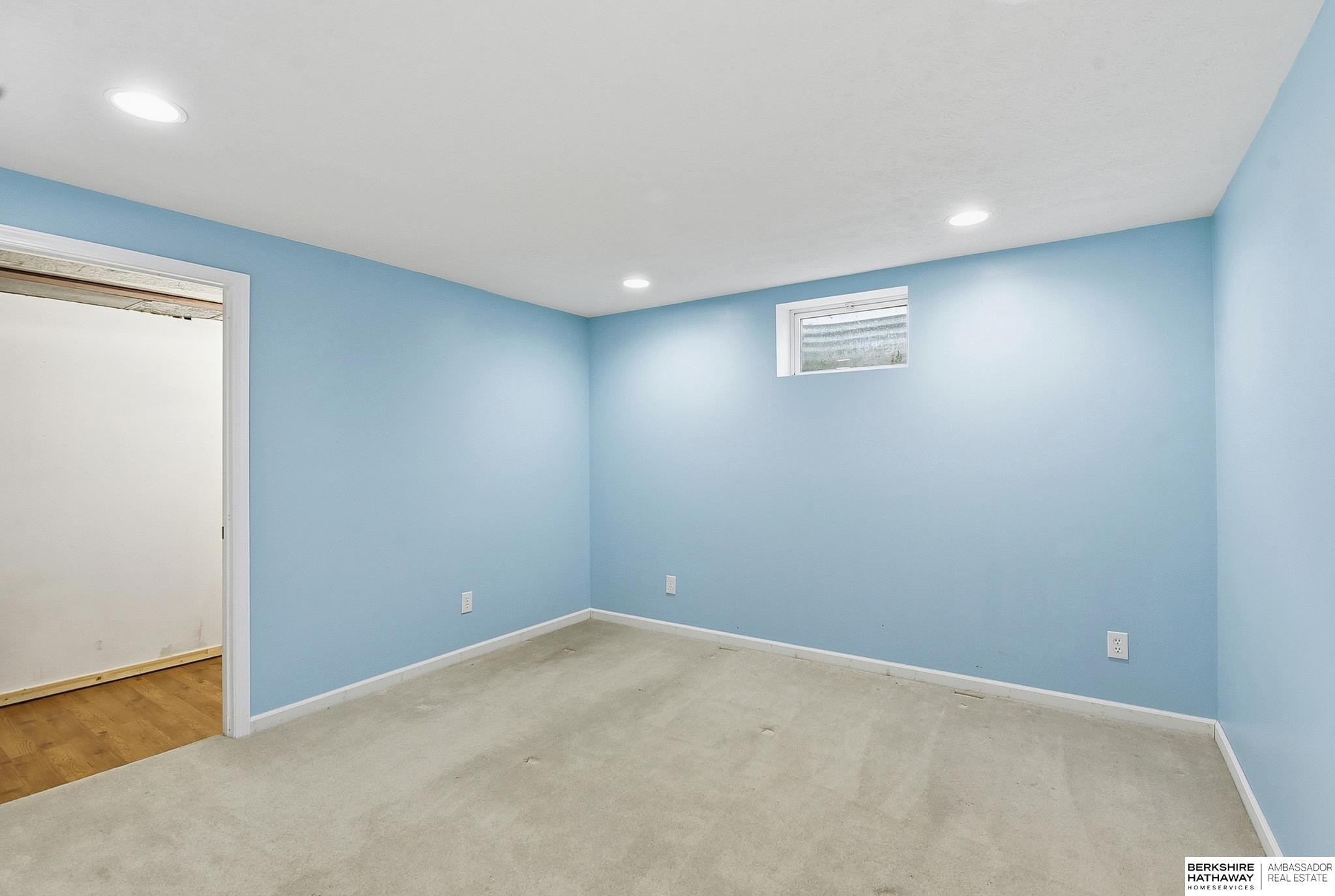 21201 Brentwood Road, Elkhorn, NE, 68022