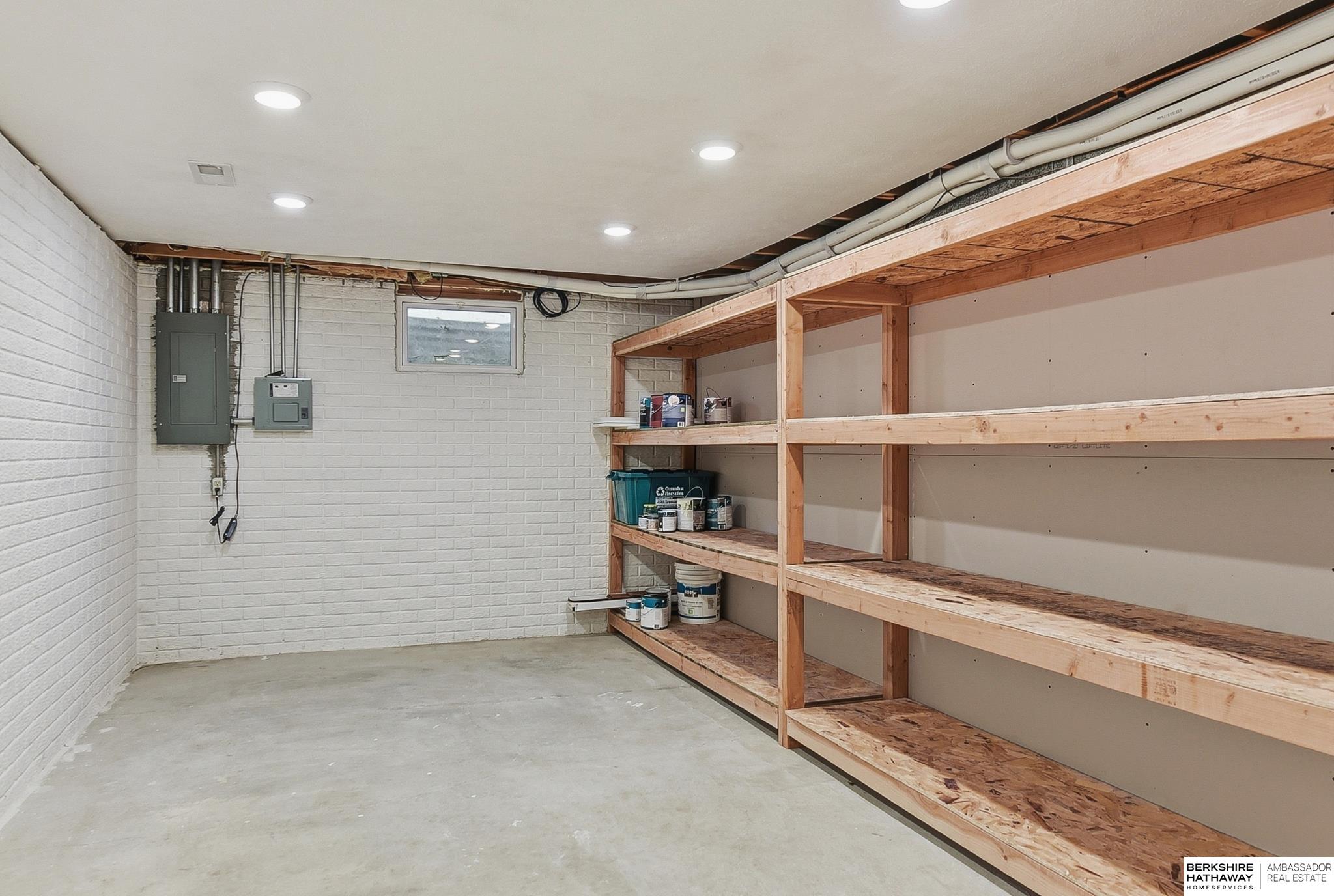 21201 Brentwood Road, Elkhorn, NE, 68022