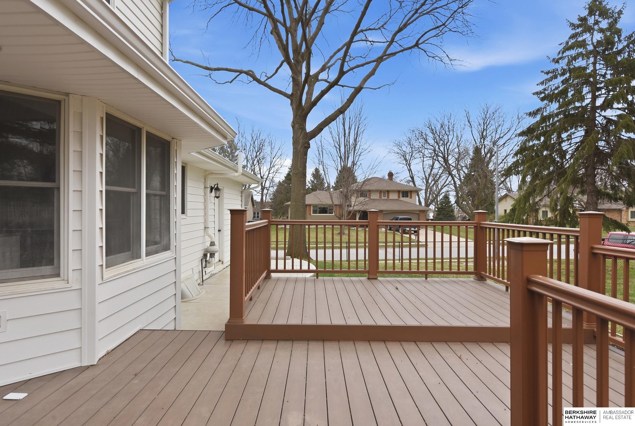 21201 Brentwood Road, Elkhorn, NE, 68022