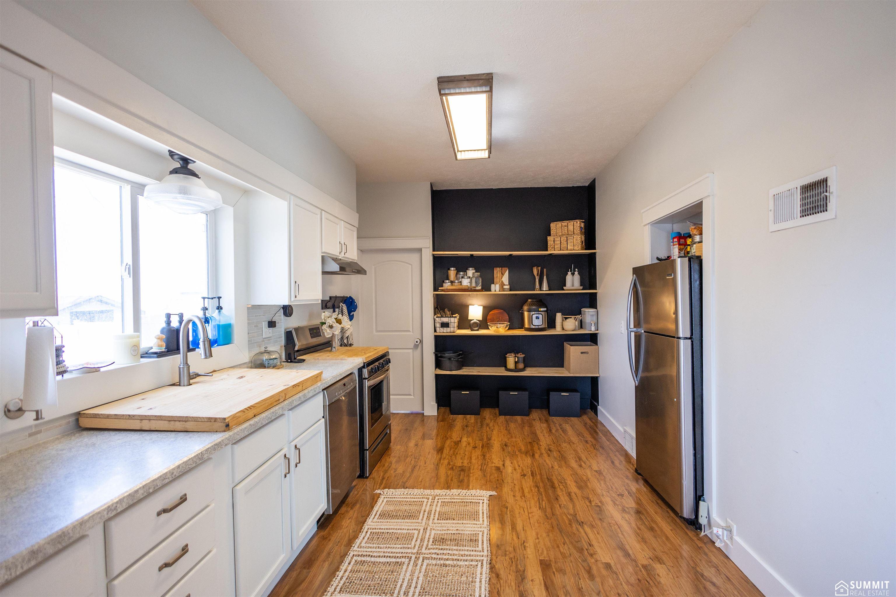 971 11th Street, Henderson, NE, 68371