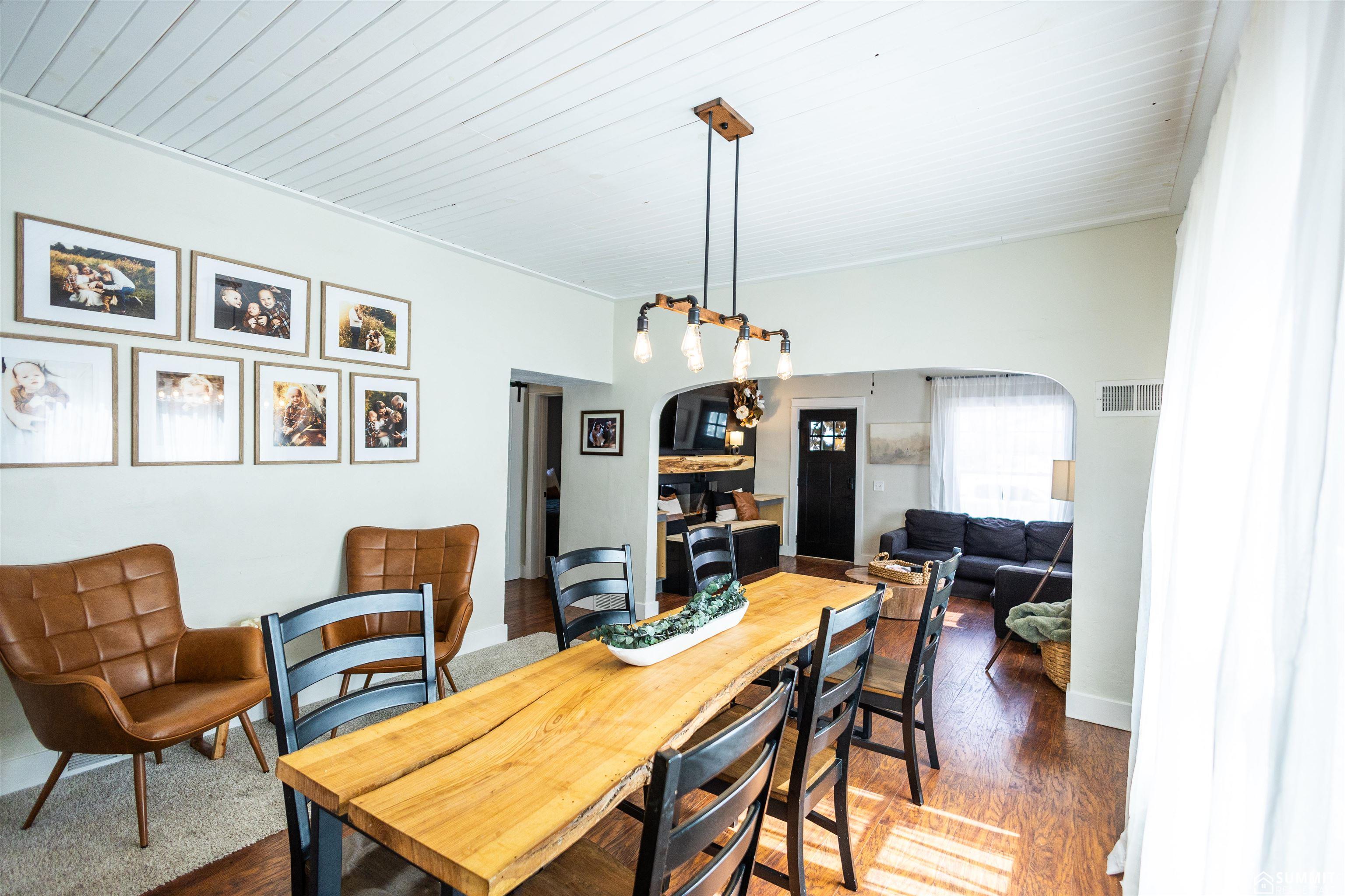 971 11th Street, Henderson, NE, 68371