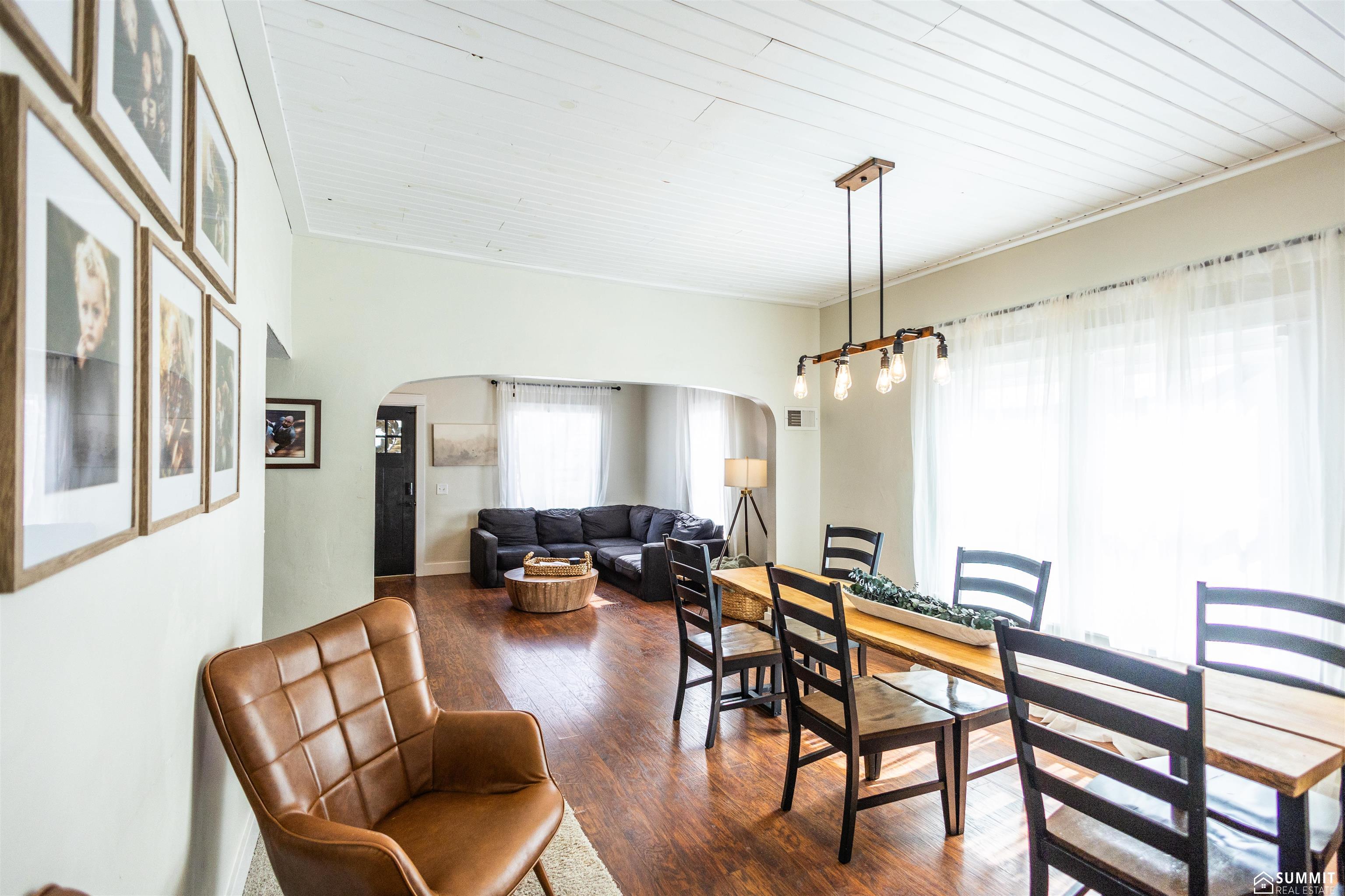 971 11th Street, Henderson, NE, 68371