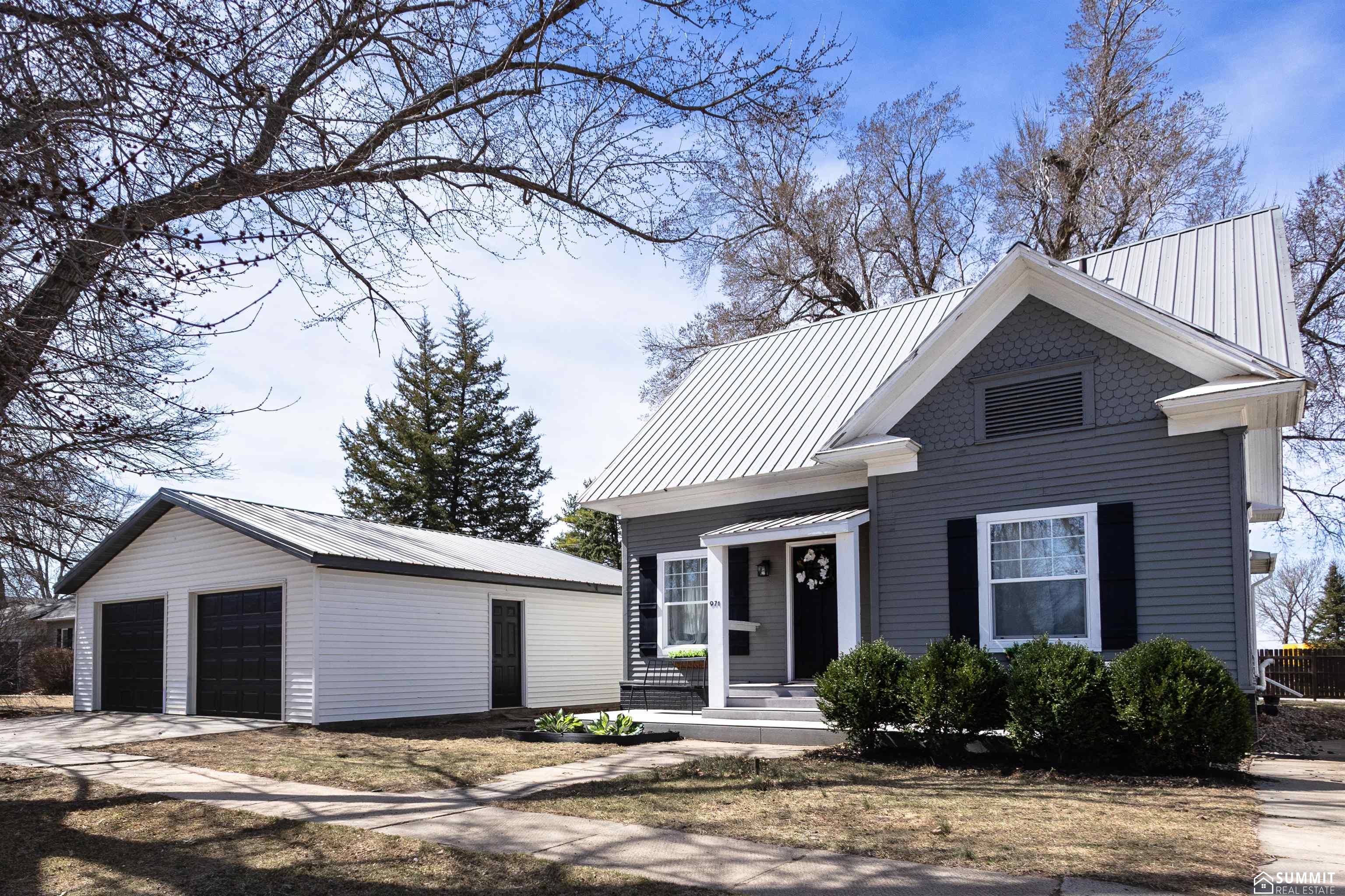 971 11th Street, Henderson, NE, 68371