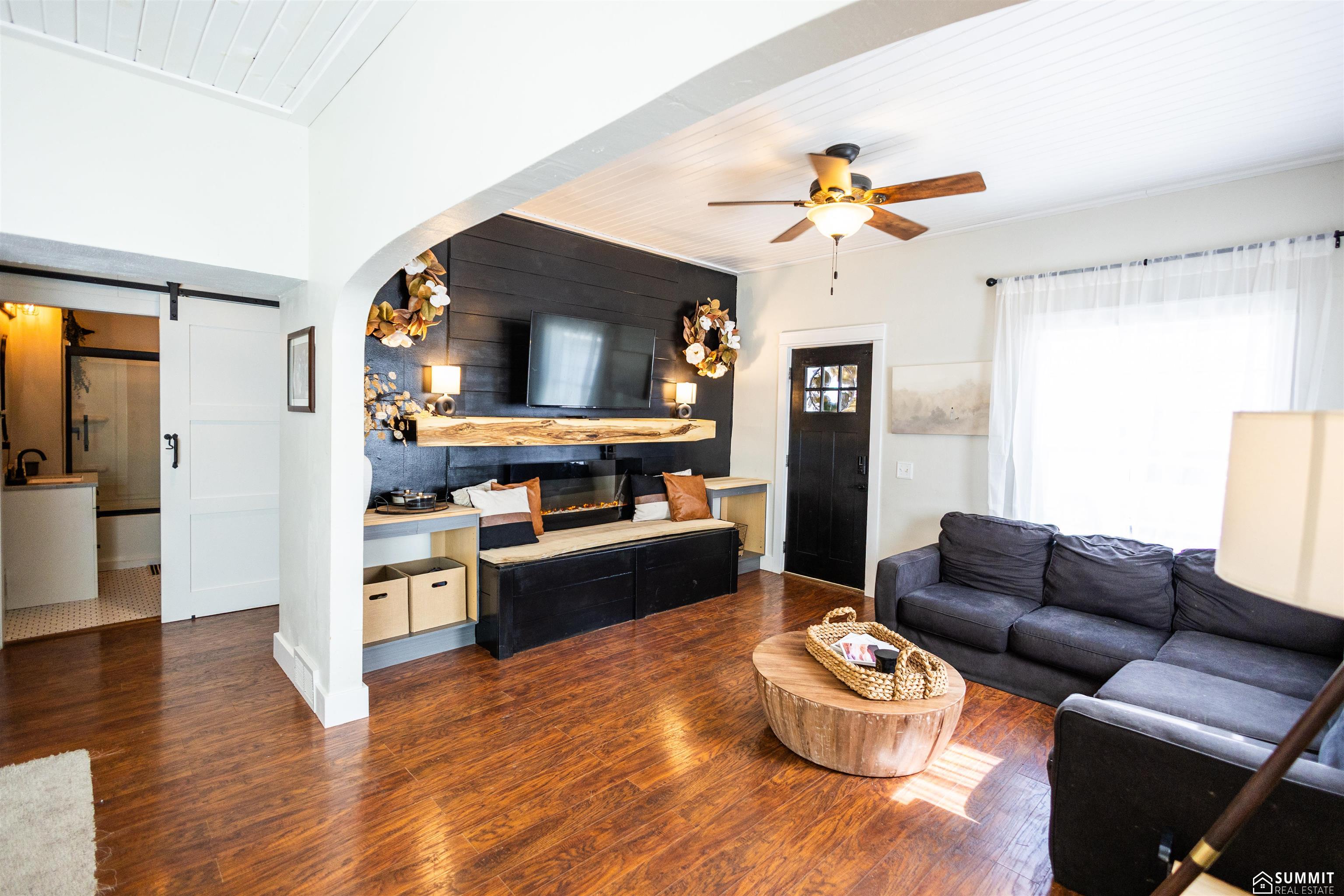 971 11th Street, Henderson, NE, 68371