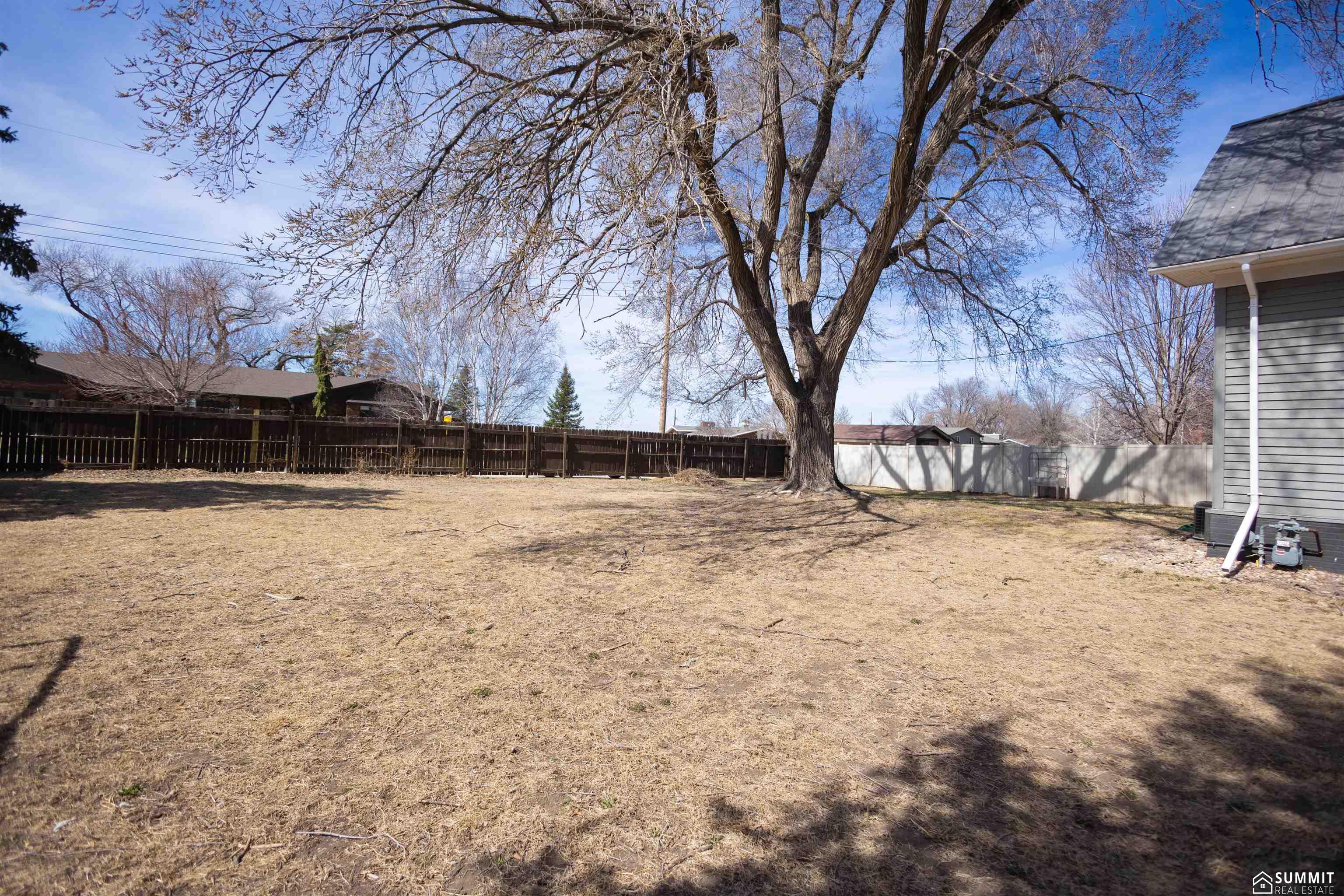 971 11th Street, Henderson, NE, 68371