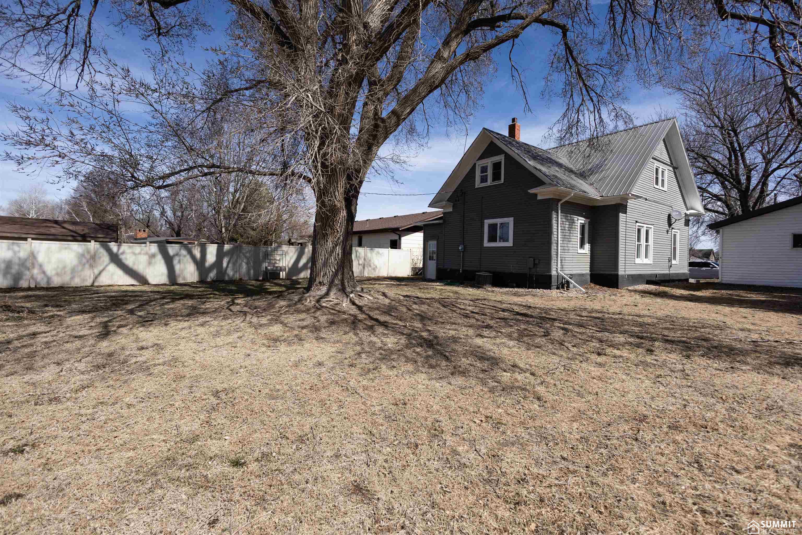 971 11th Street, Henderson, NE, 68371