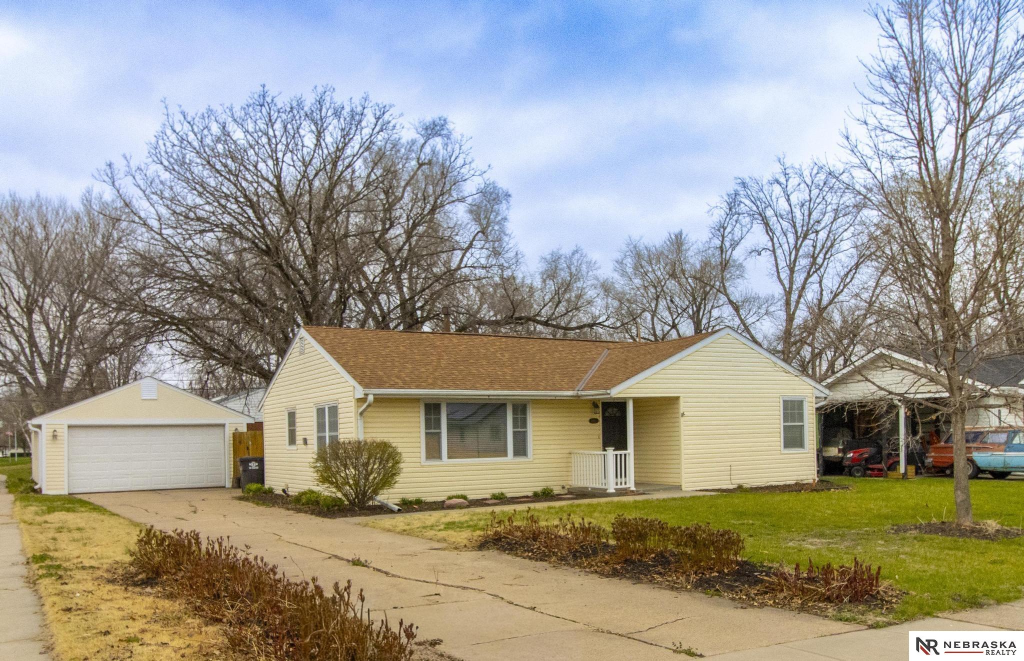 10811 N 140th Street, Waverly