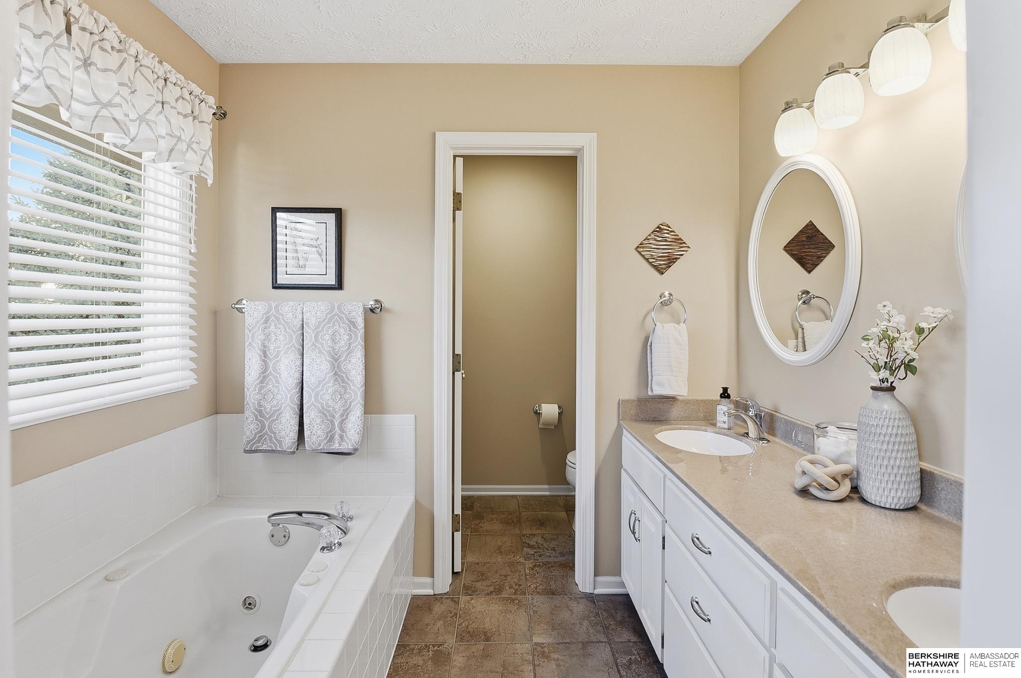 13508 Ames Avenue, Omaha, NE, 68164