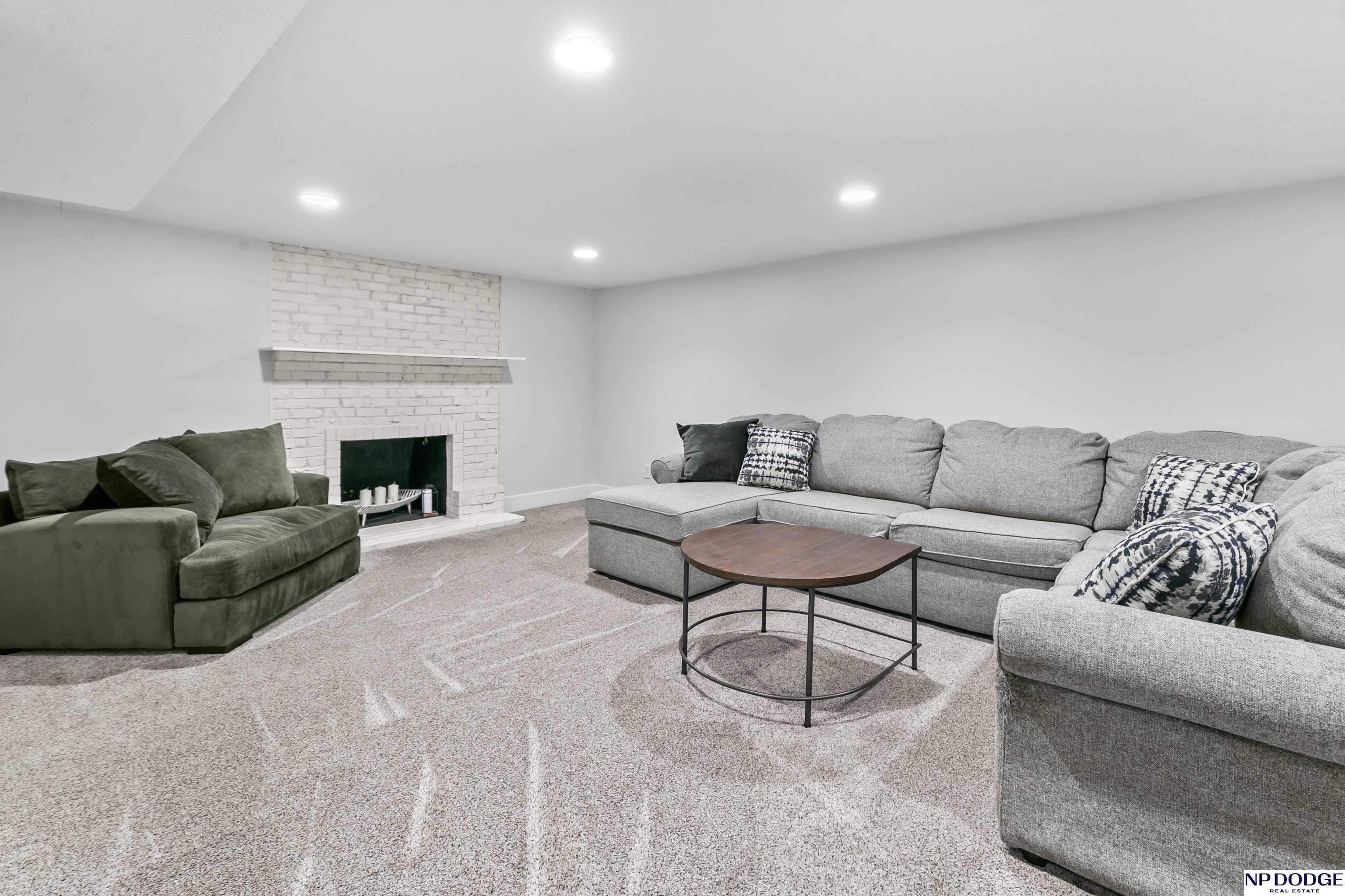 1156 93rd Avenue, Omaha, NE, 68124