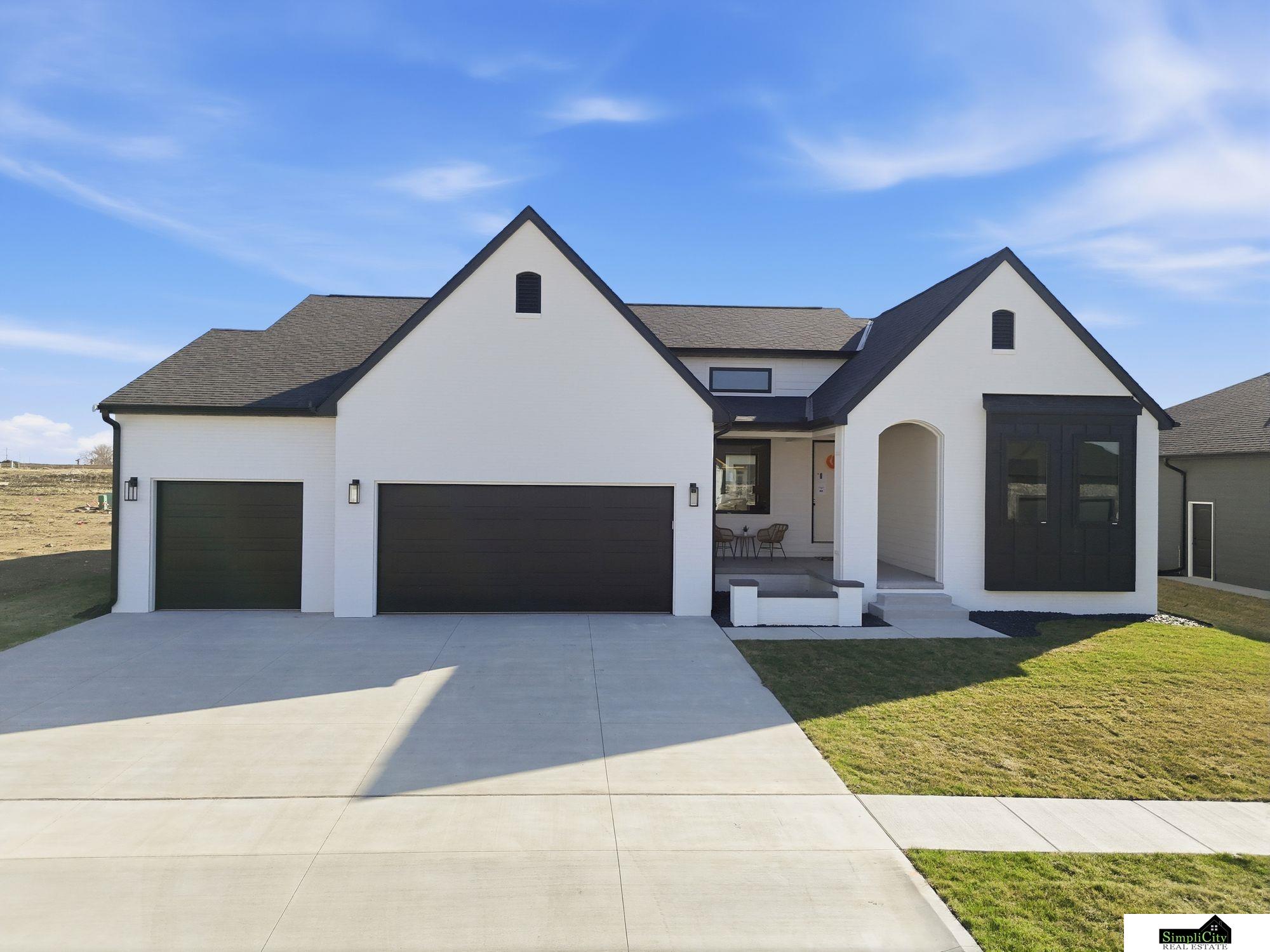 8811 Dragonfly Lane, Lincoln, NE, 68526
