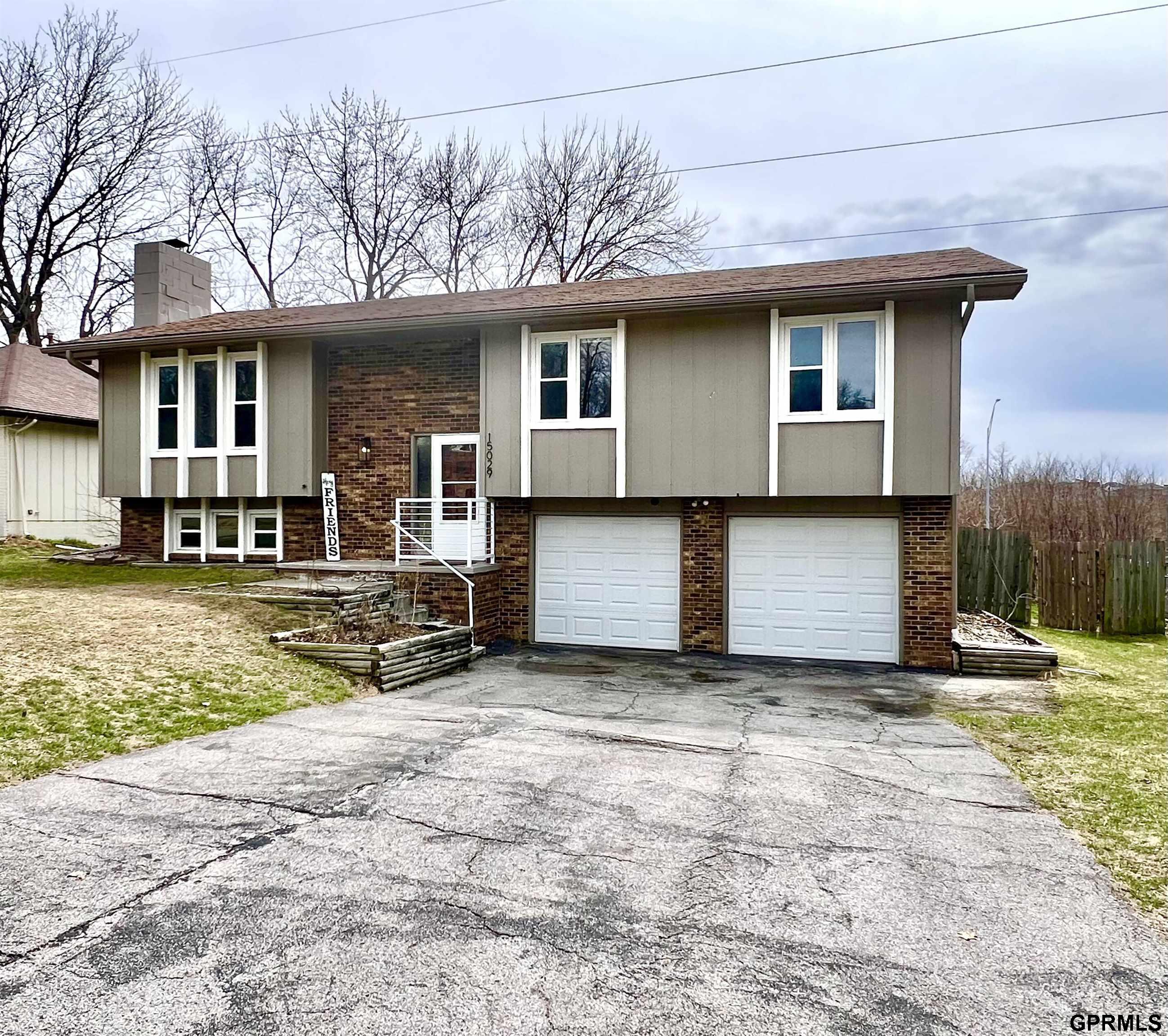 15512 Parker Street, Omaha, NE, 68154