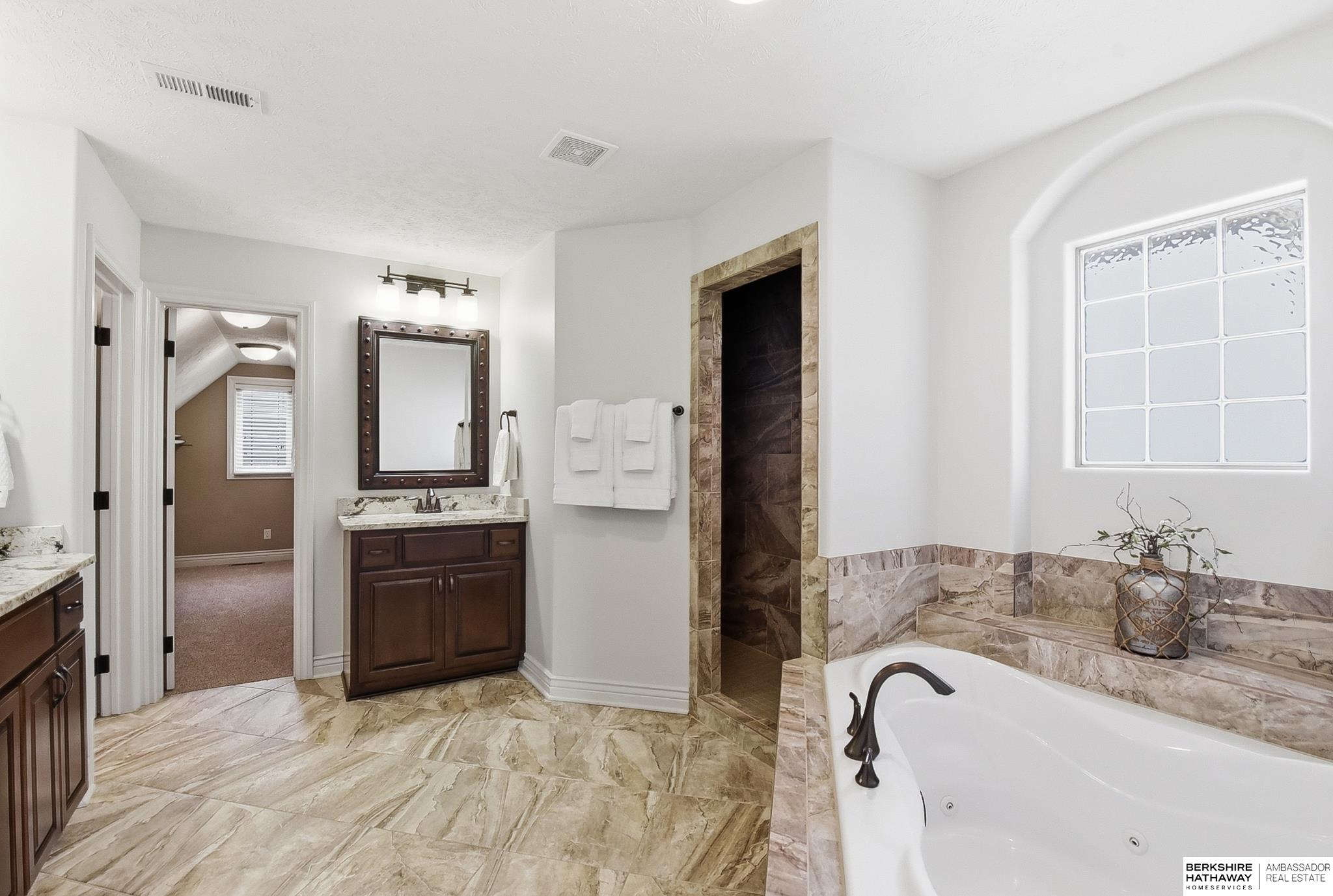 12411 Osprey Lane, Papillion, NE, 68046