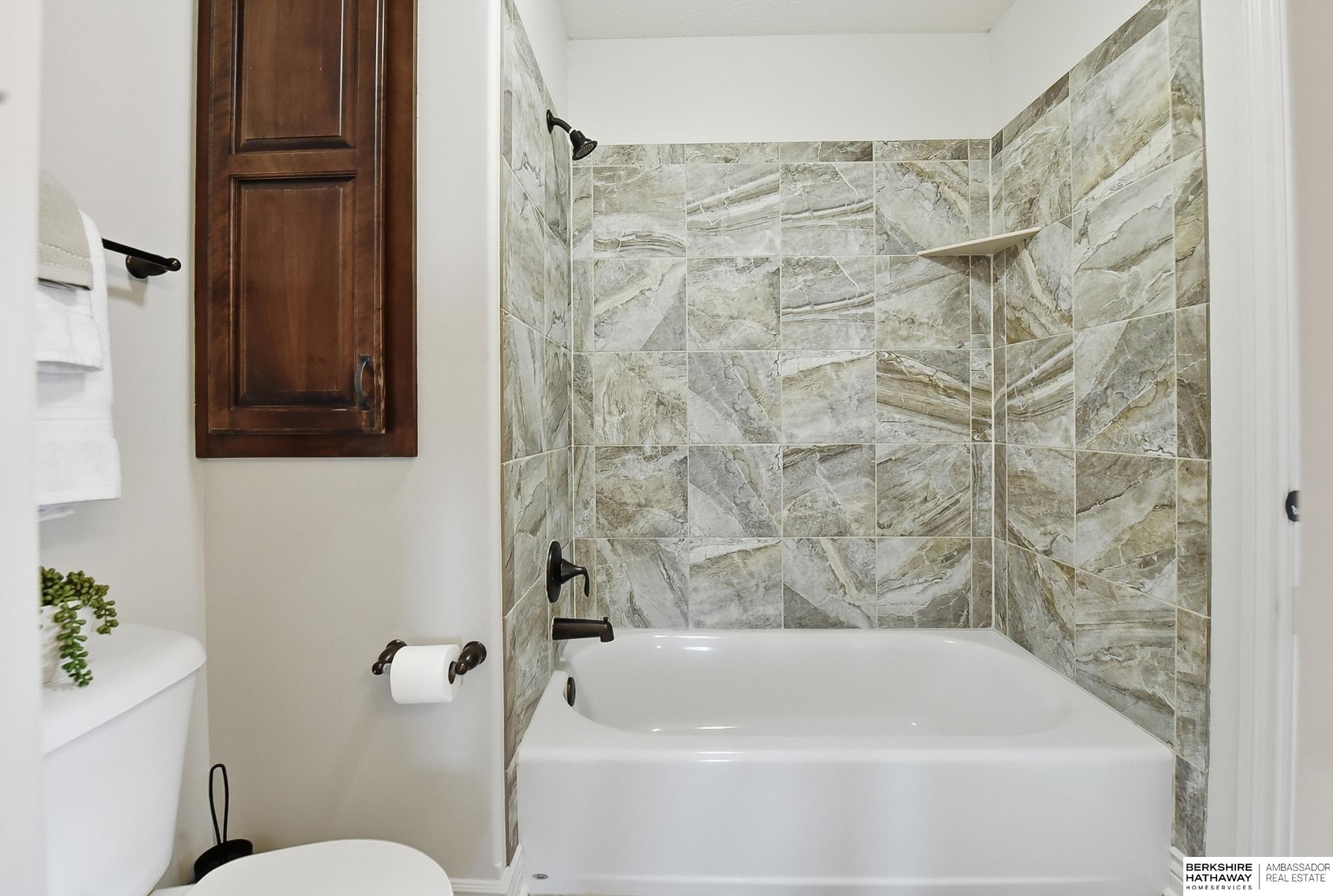 12411 Osprey Lane, Papillion, NE, 68046