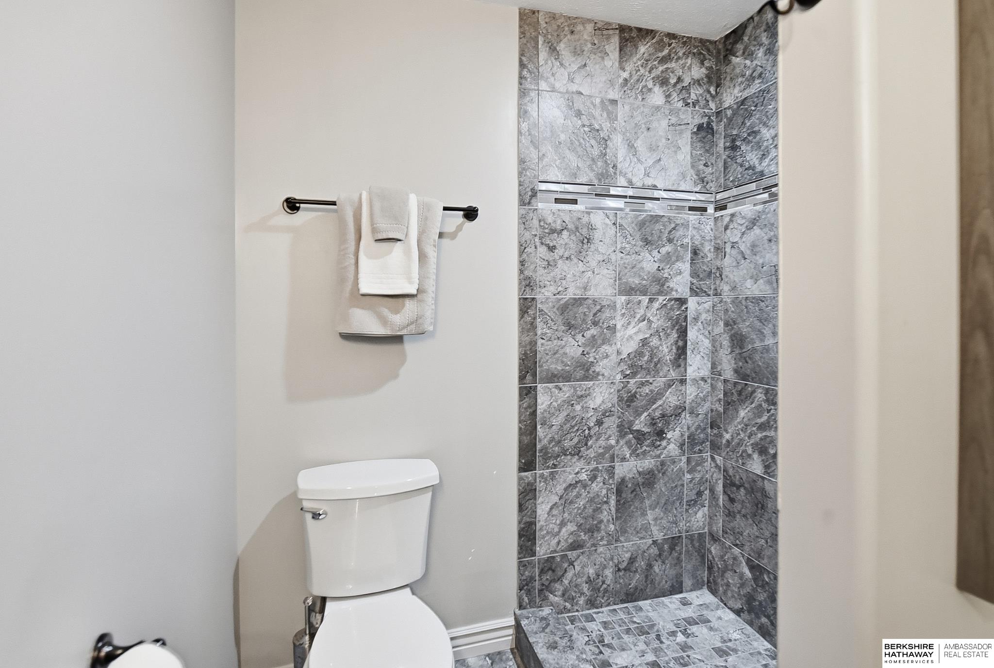 12411 Osprey Lane, Papillion, NE, 68046