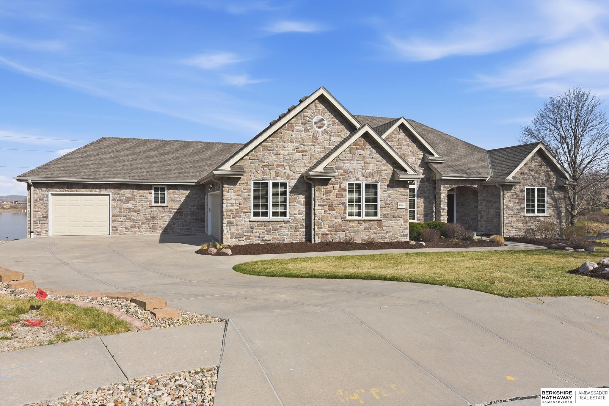 4802 Lakeside Circle, Bellevue, NE, 68133