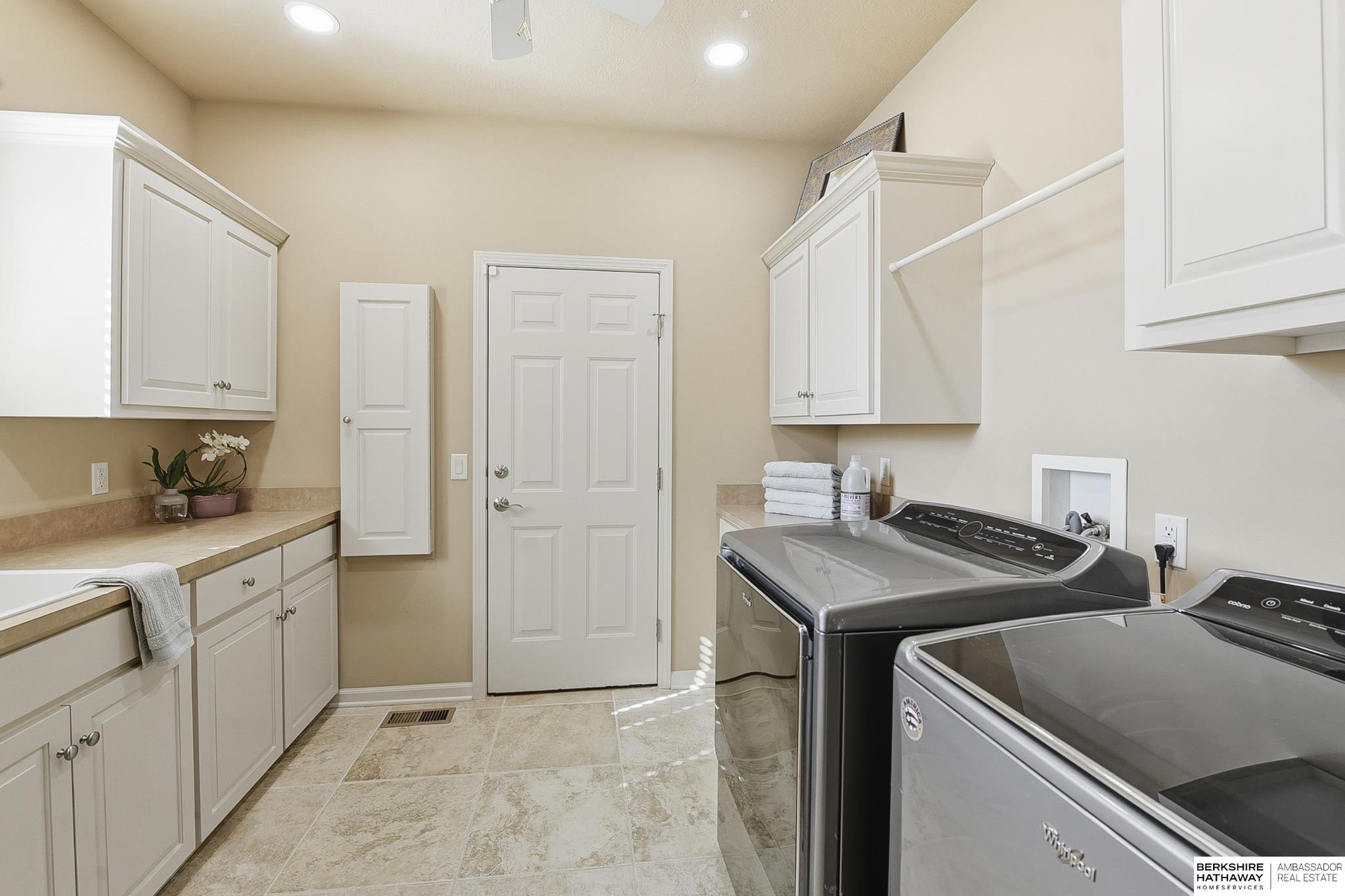 4802 Lakeside Circle, Bellevue, NE, 68133