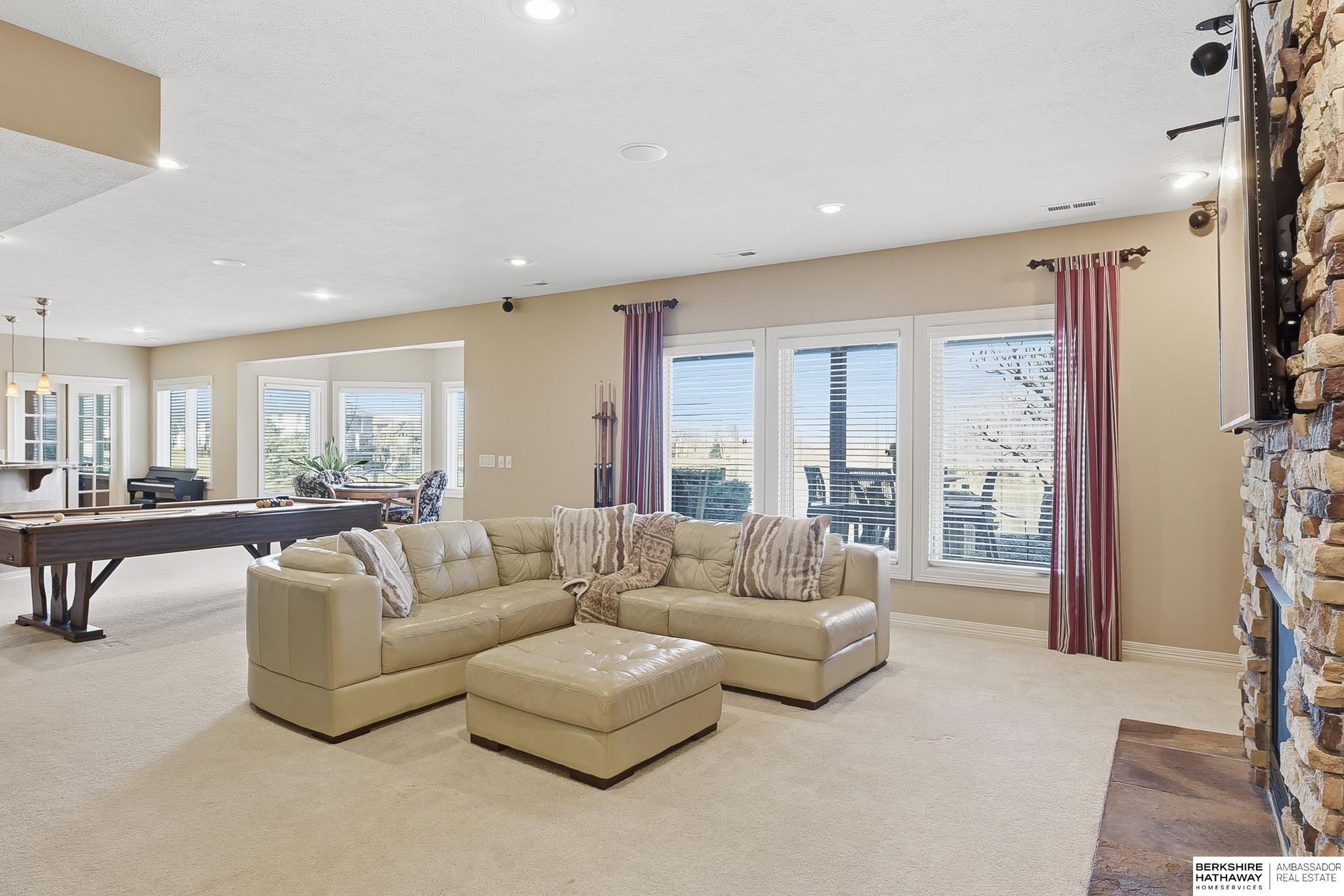 4802 Lakeside Circle, Bellevue, NE, 68133