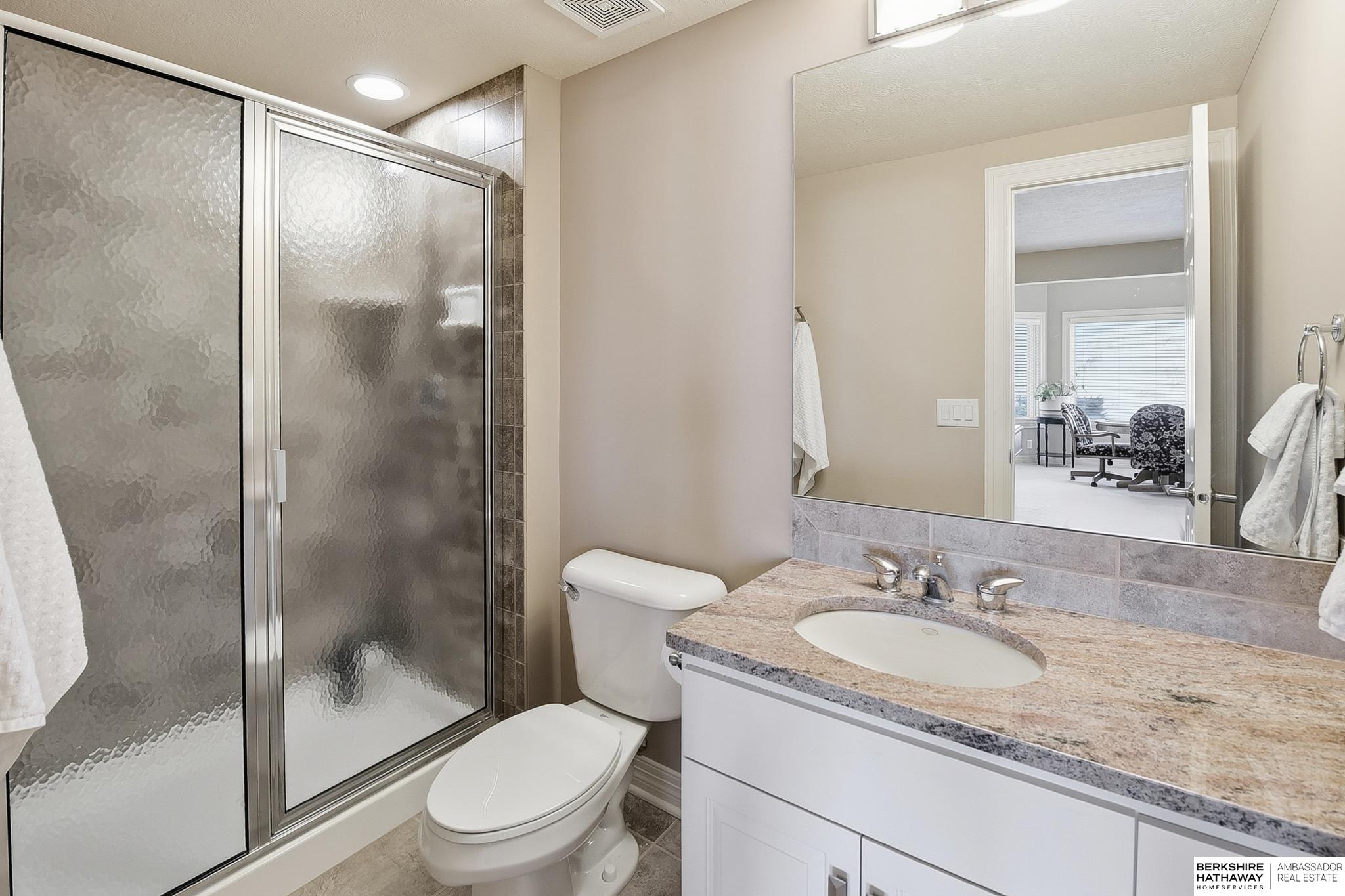 4802 Lakeside Circle, Bellevue, NE, 68133