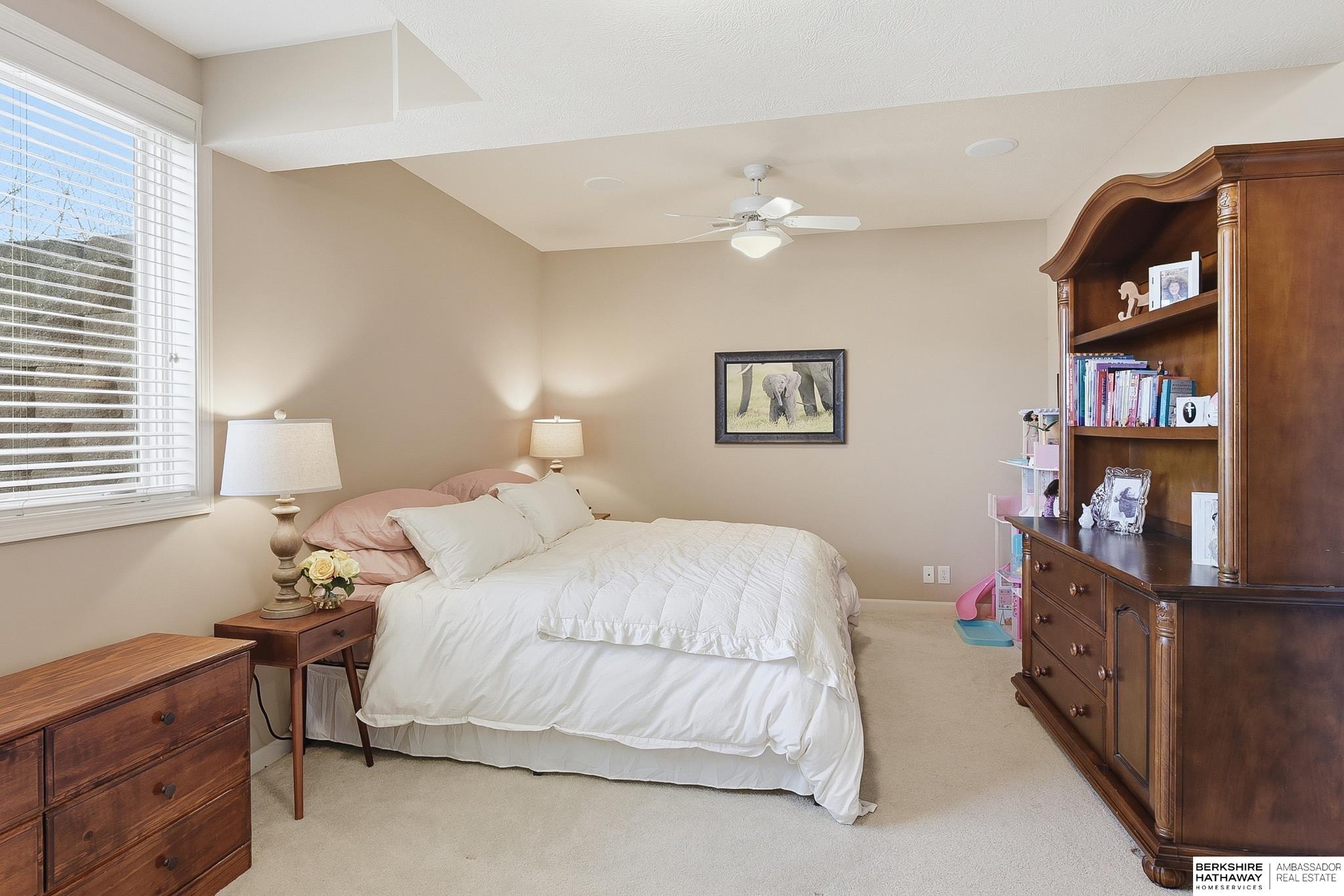 4802 Lakeside Circle, Bellevue, NE, 68133