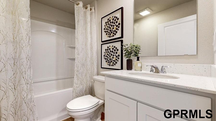 13009 67th Street, Papillion, NE, 68133