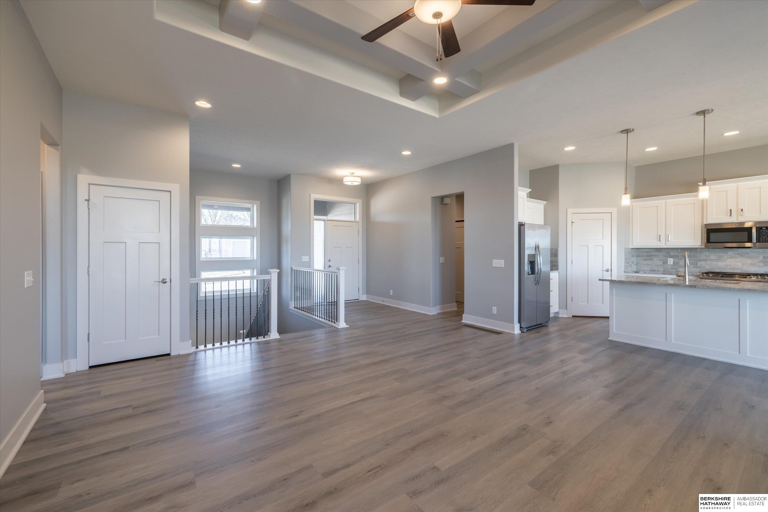 16071 Center West Hadan Drive, Bennington, NE, 68007